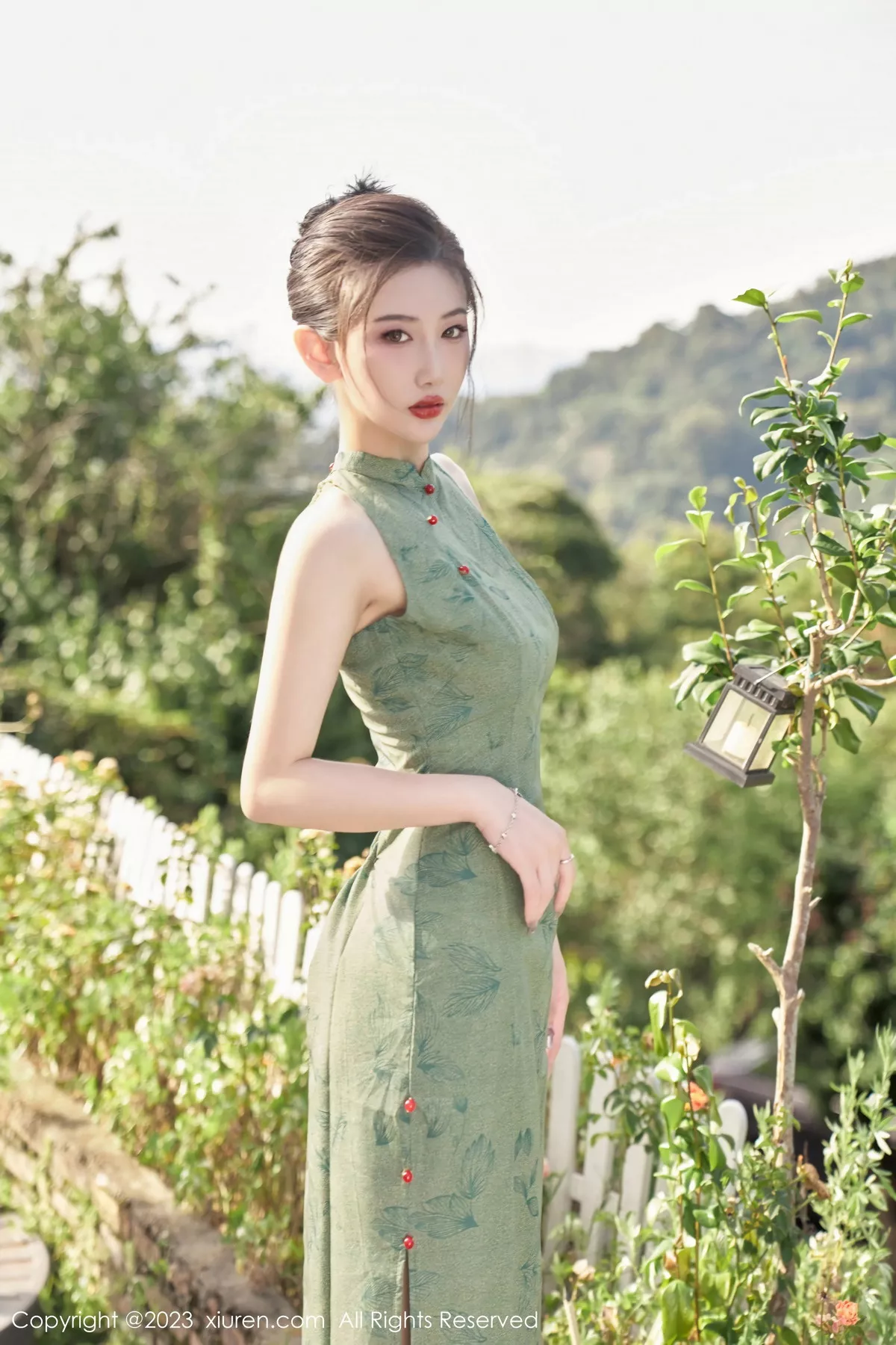 [XiuRen秀人网] 2023.08.03 No.7181 沈青黛 旗袍美腿 [98P] NO.1