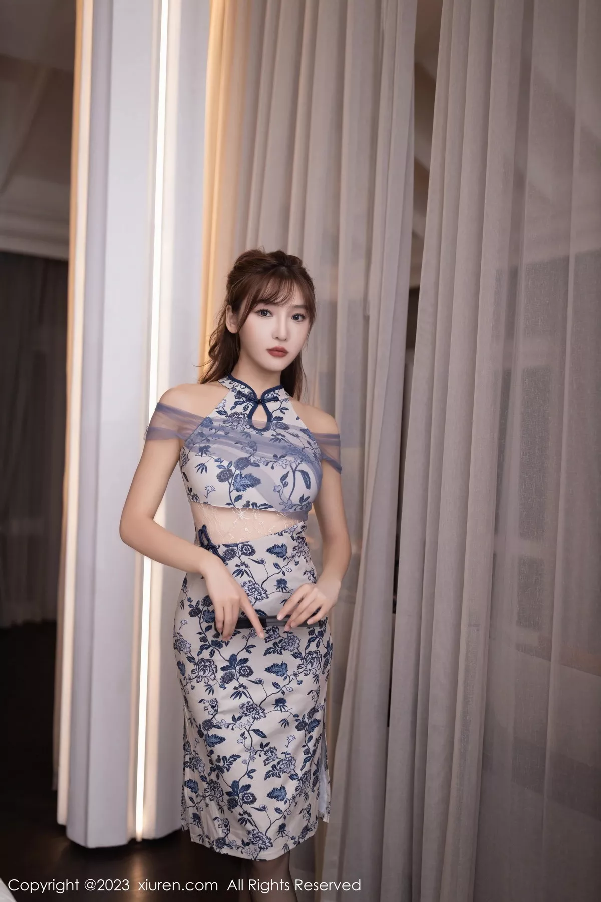 [XiuRen秀人网] 2023.08.03 No.7183 陆萱萱 美腿黑丝 [80P] NO.1