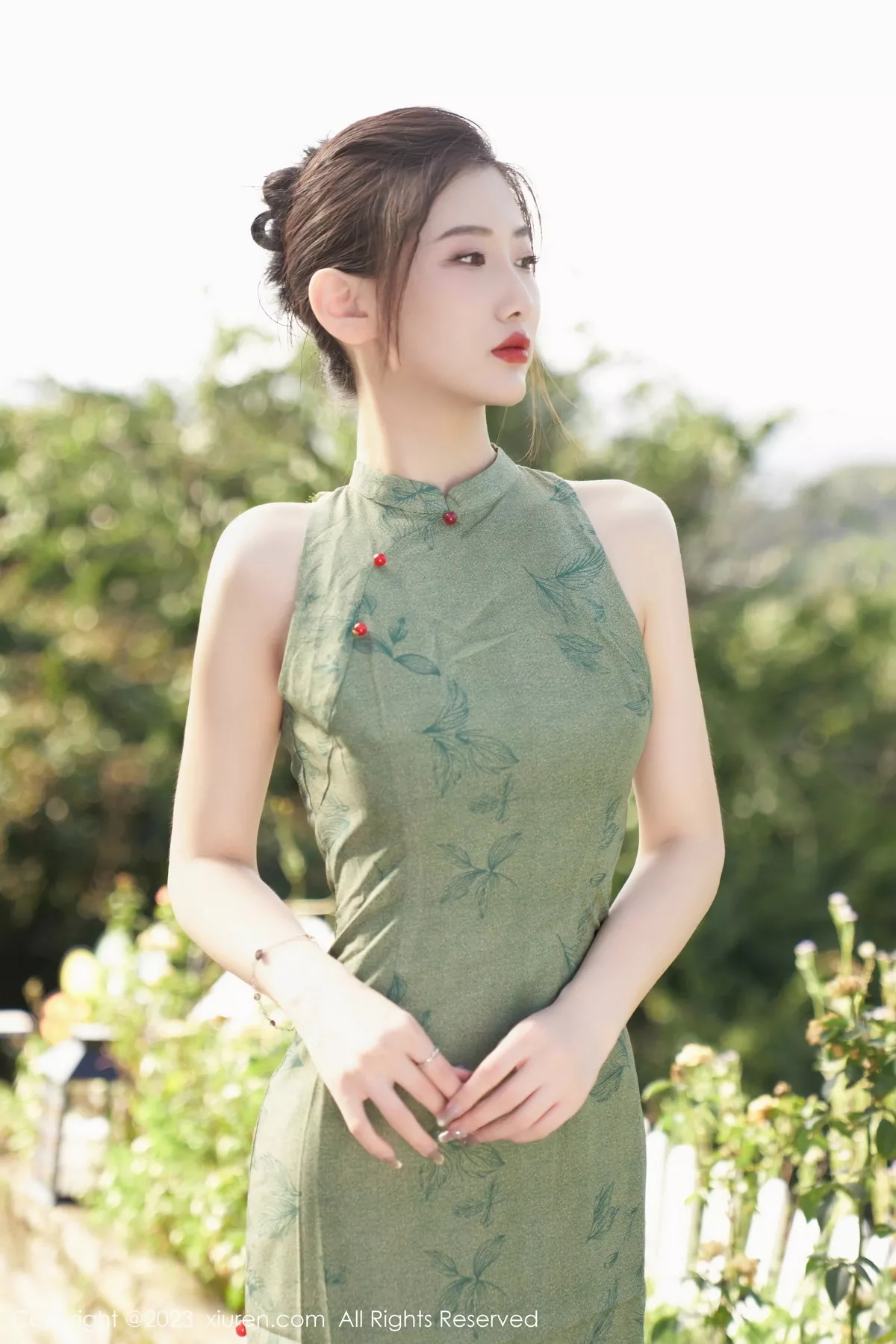 [XiuRen秀人网] 2023.08.03 No.7181 沈青黛 旗袍美腿 [98P] NO.8