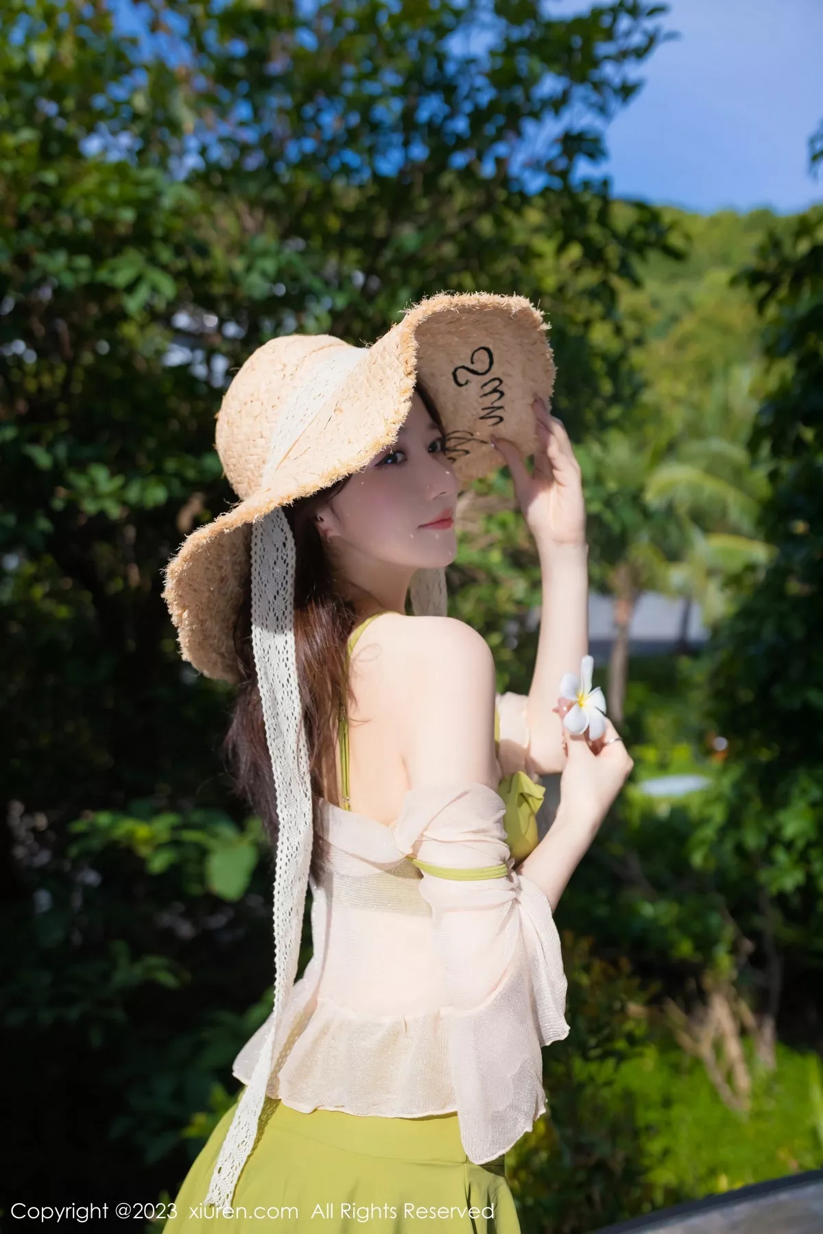 [XiuRen秀人网] 2023.08.04 No.7189 鱼子酱Fish 户外美腿 [80P] NO.3