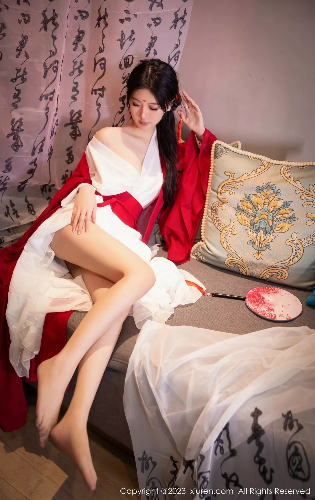 [XiuRen秀人网] 2023.08.04 No.7192 幼幼 古装美腿 [92P] NO.7