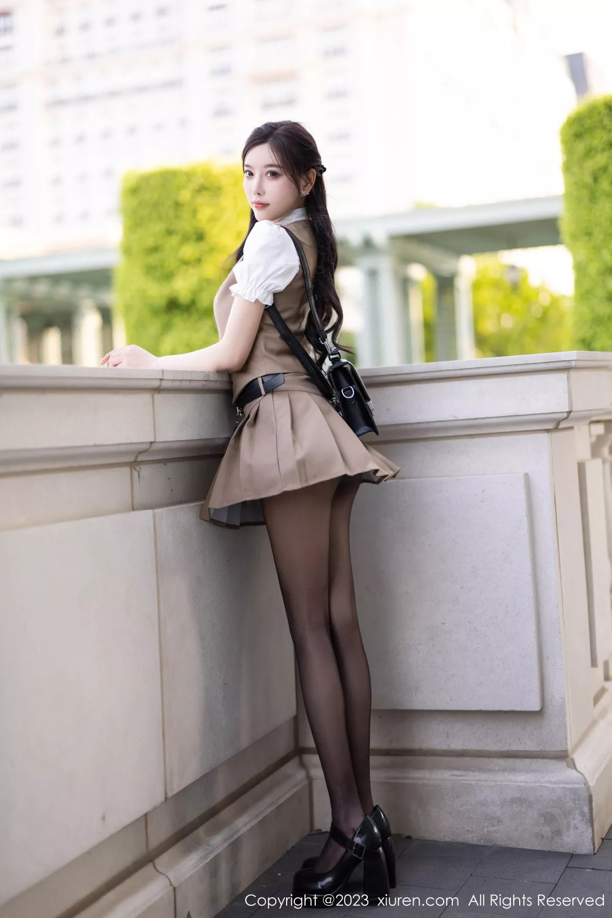 [XiuRen秀人网] 2023.08.08 No.7202 杨晨晨Yome 美臀黑丝 [90P] NO.1