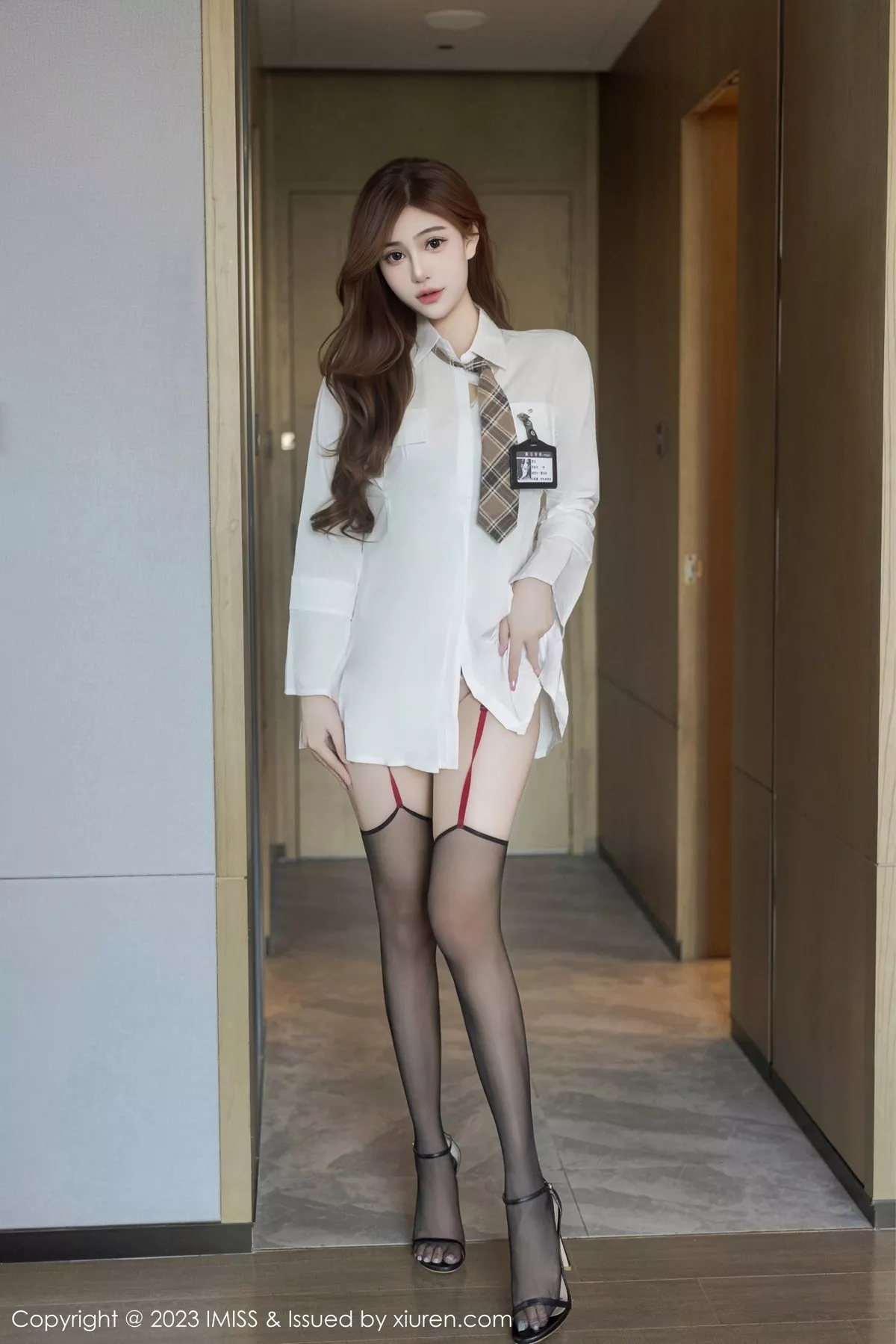 [IMISS爱蜜社] 2023.08.09 VOL.741 Lavinia肉肉 黑丝美腿 [42P] NO.11