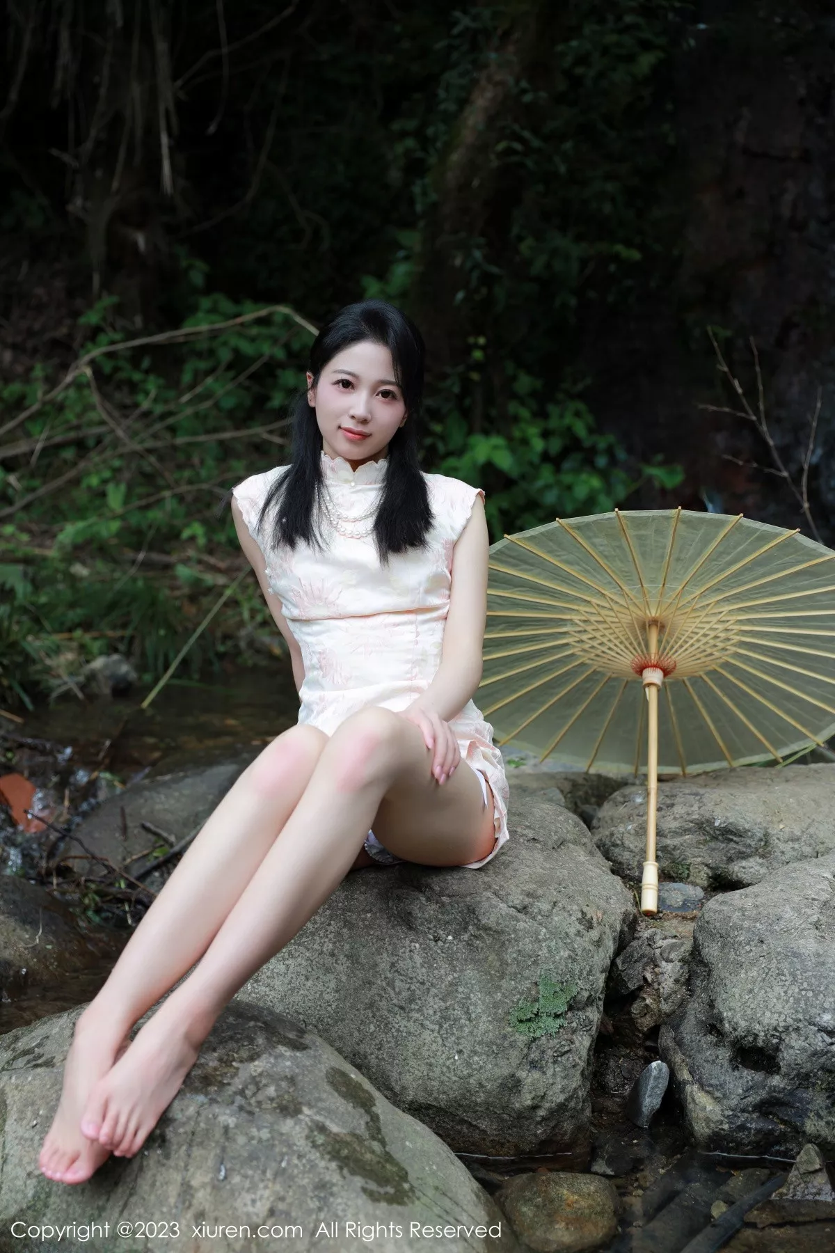 [XiuRen秀人网] 2023.08.15 No.7234 糖豆sisi 旗袍美腿 [60P] NO.11