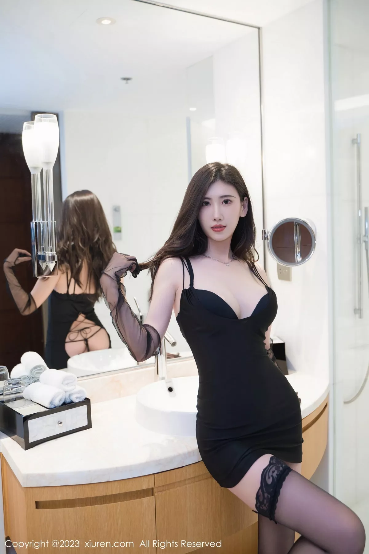 [XiuRen秀人网] 2023.08.17 No.7243 章芃芃 黑丝美腿 [82P] NO.9