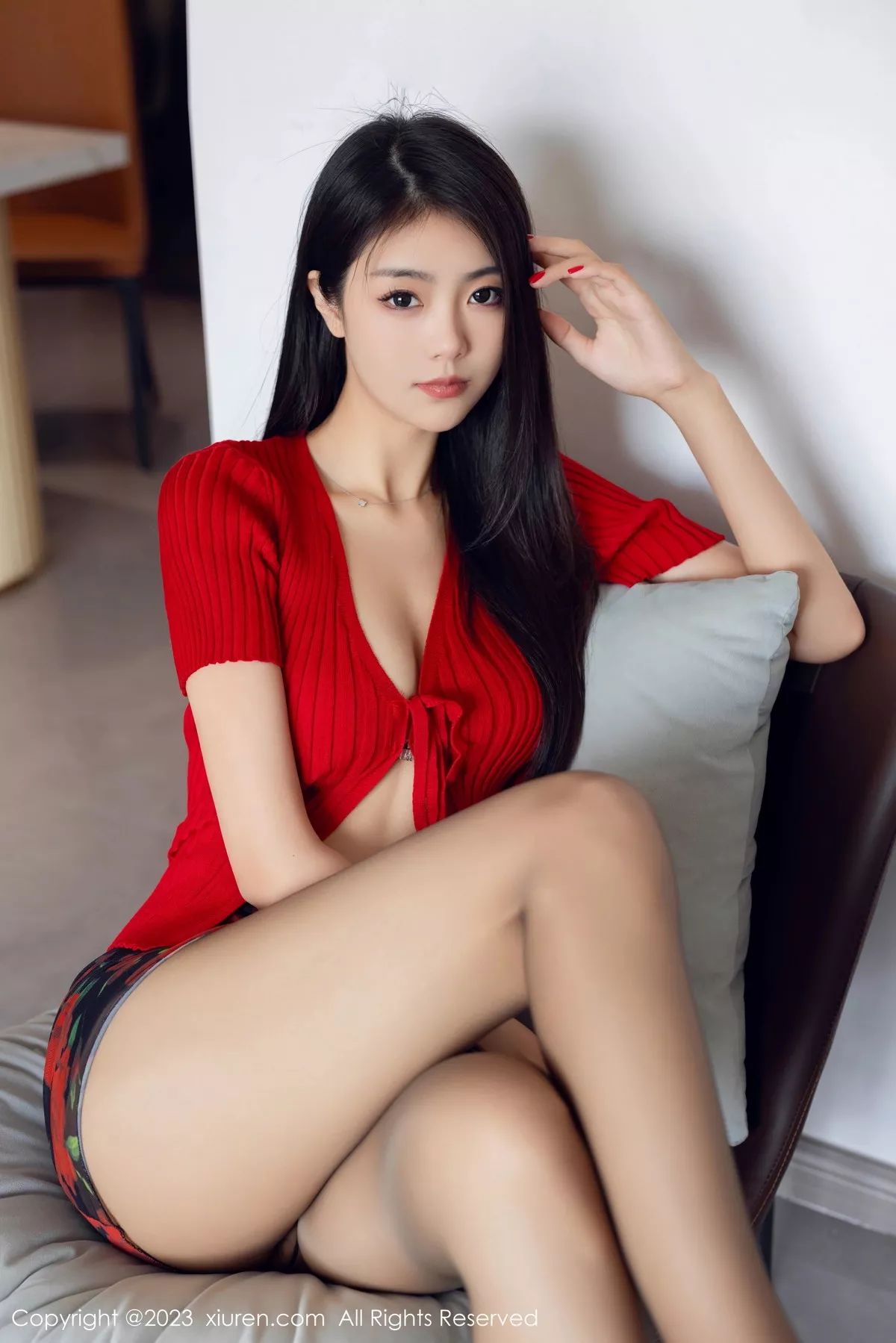 [XiuRen秀人网] 2023.08.18 No.7249 可乐Vicky 短裙美腿 [76P] NO.10