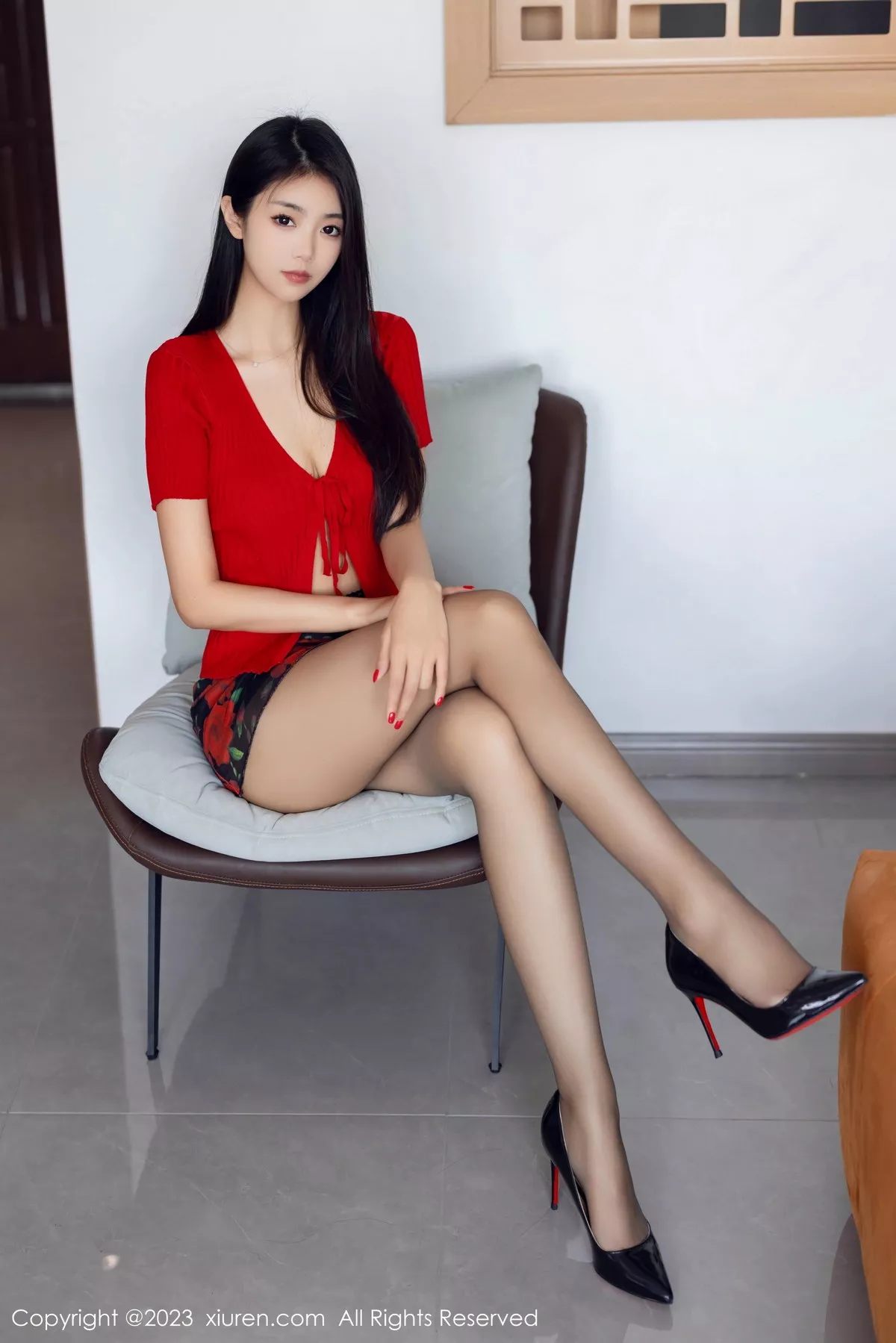 [XiuRen秀人网] 2023.08.18 No.7249 可乐Vicky 短裙美腿 [76P] NO.2