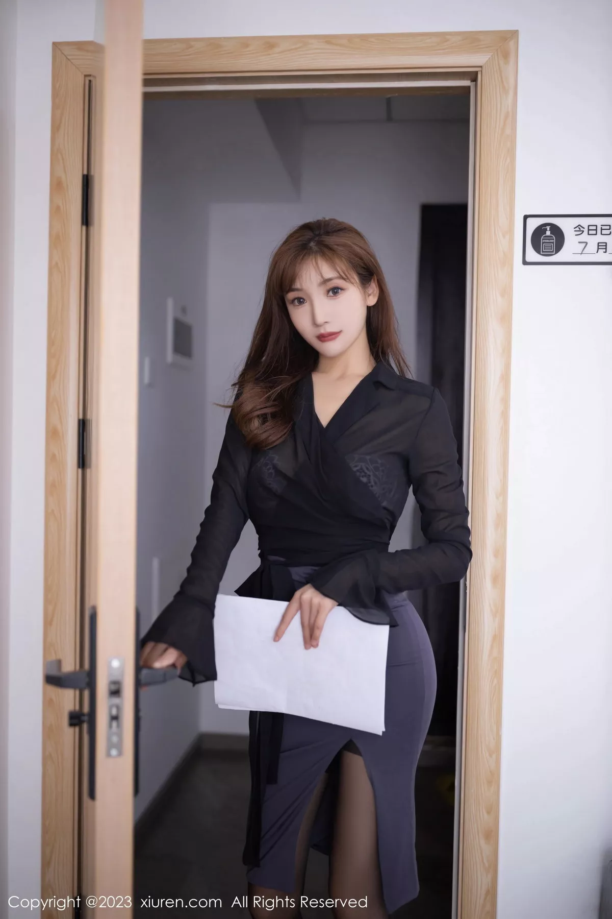 [XiuRen秀人网] 2023.07.27 No.7149 陆萱萱 黑丝美腿 [80P] NO.2