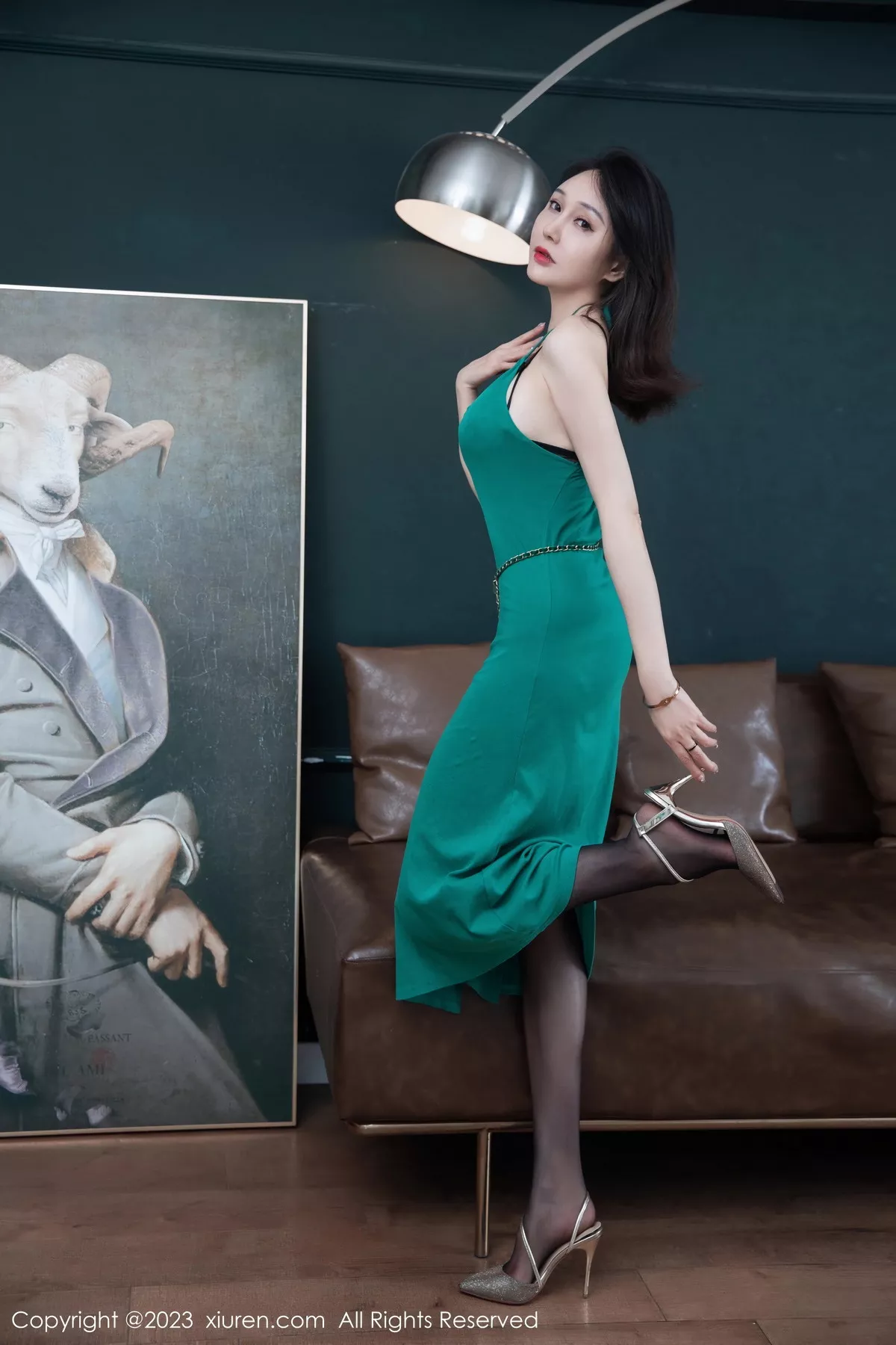 [XiuRen秀人网] 2023.08.21 No.7259 吴紫熙Fanny 黑丝美腿 [56P] NO.1