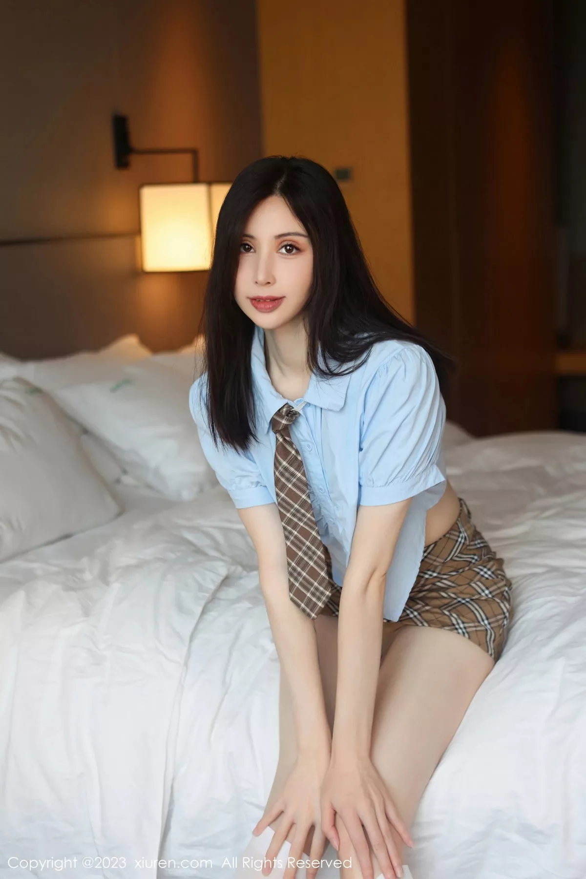 [XiuRen秀人网] 2023.08.30 No.7306 曼柔 美腿短裙 [82P] NO.7