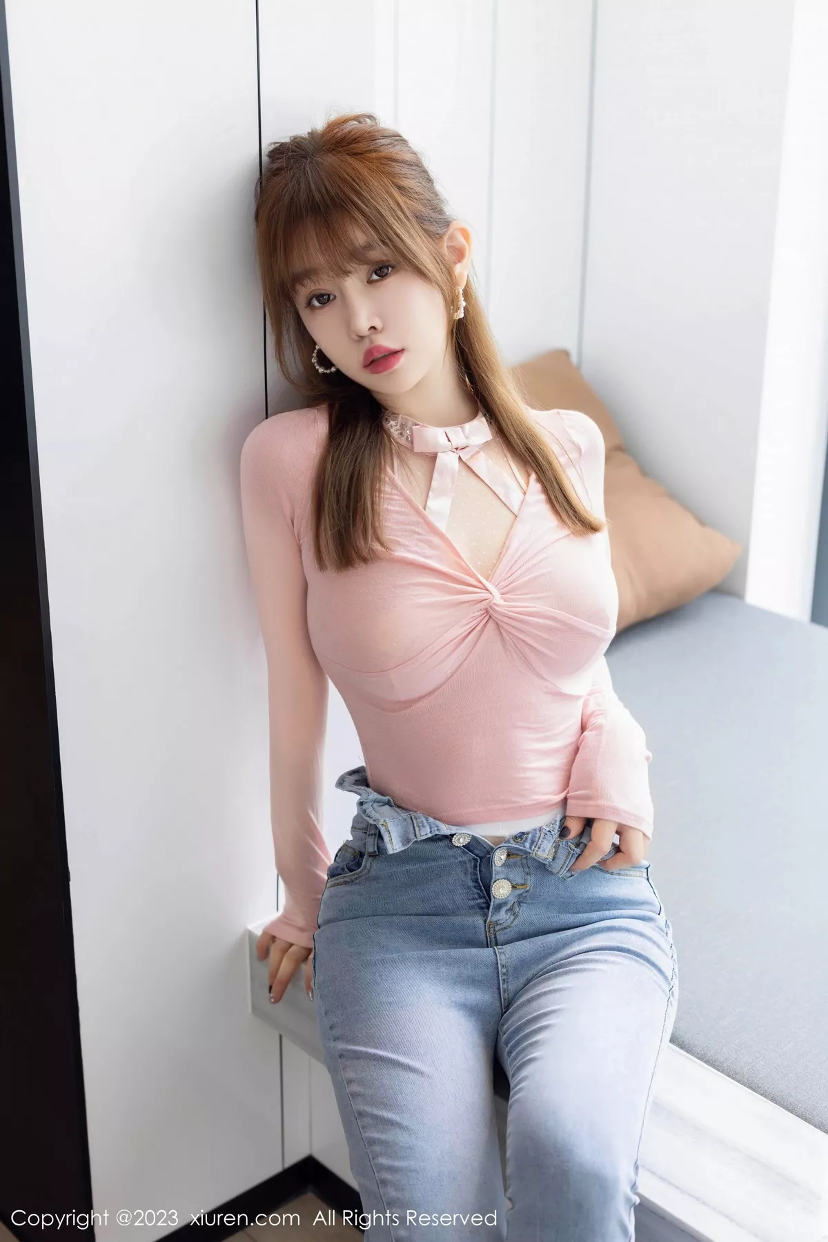 [XiuRen秀人网] 2023.09.01 No.7323 王雨纯 牛仔裤美臀 [85P] NO.9