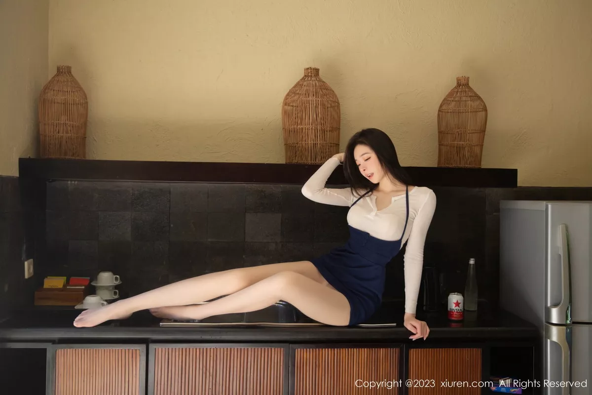 [XiuRen秀人网] 2023.09.01 No.7322 是小逗逗 丝袜美腿 [88P] NO.6