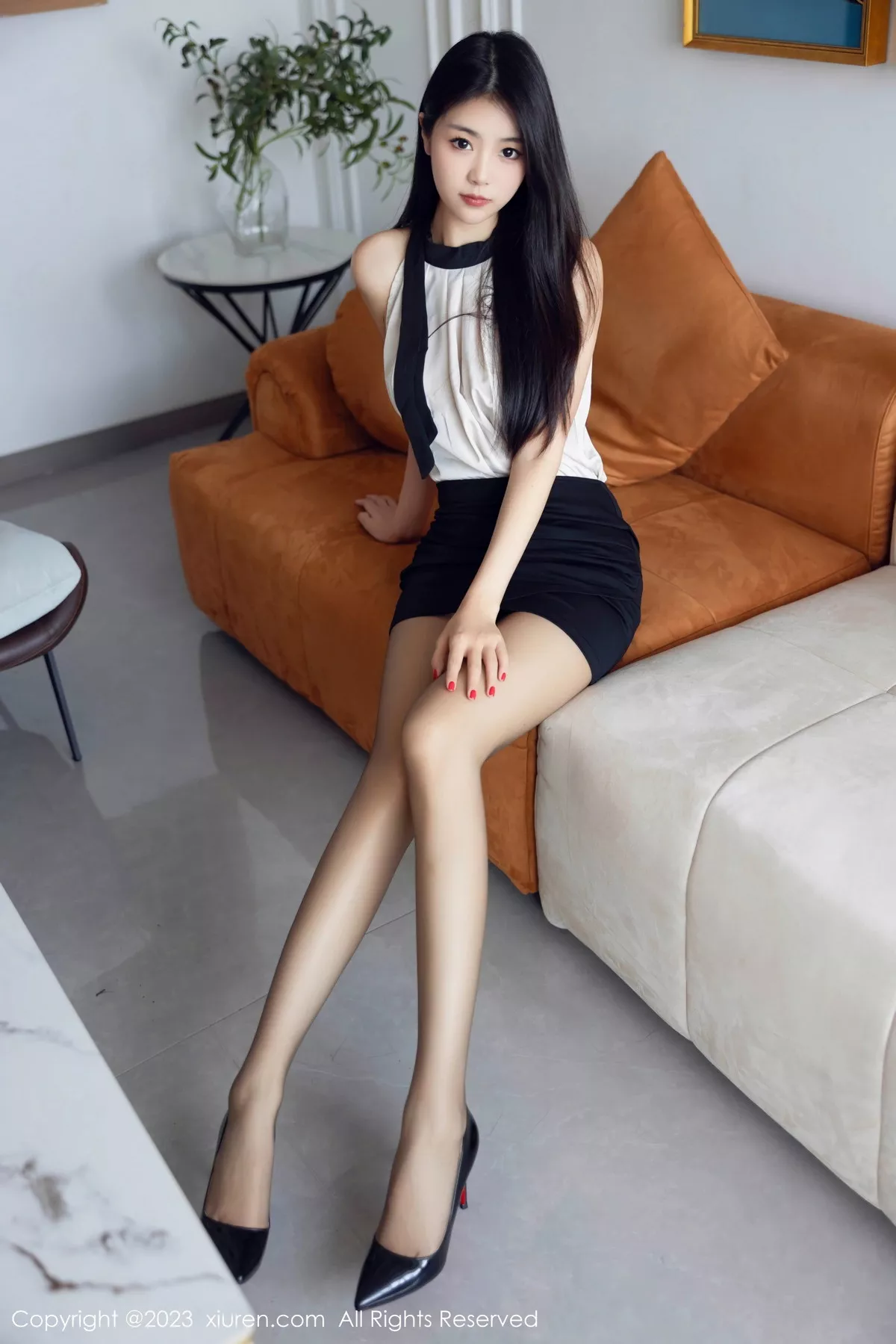 [XiuRen秀人网] 2023.09.06 No.7342 可乐Vicky 丝袜美腿 [81P] NO.8