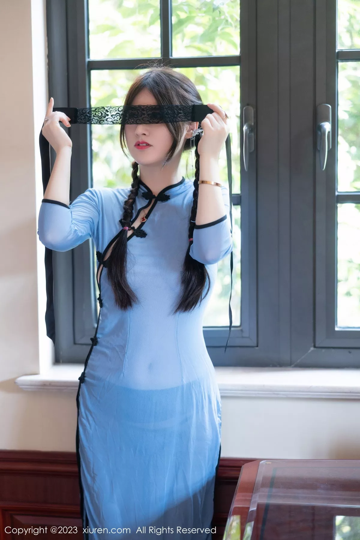 [XiuRen秀人网] 2023.09.08 No.7357 诗诗kiki 旗袍美腿 [84P] NO.1