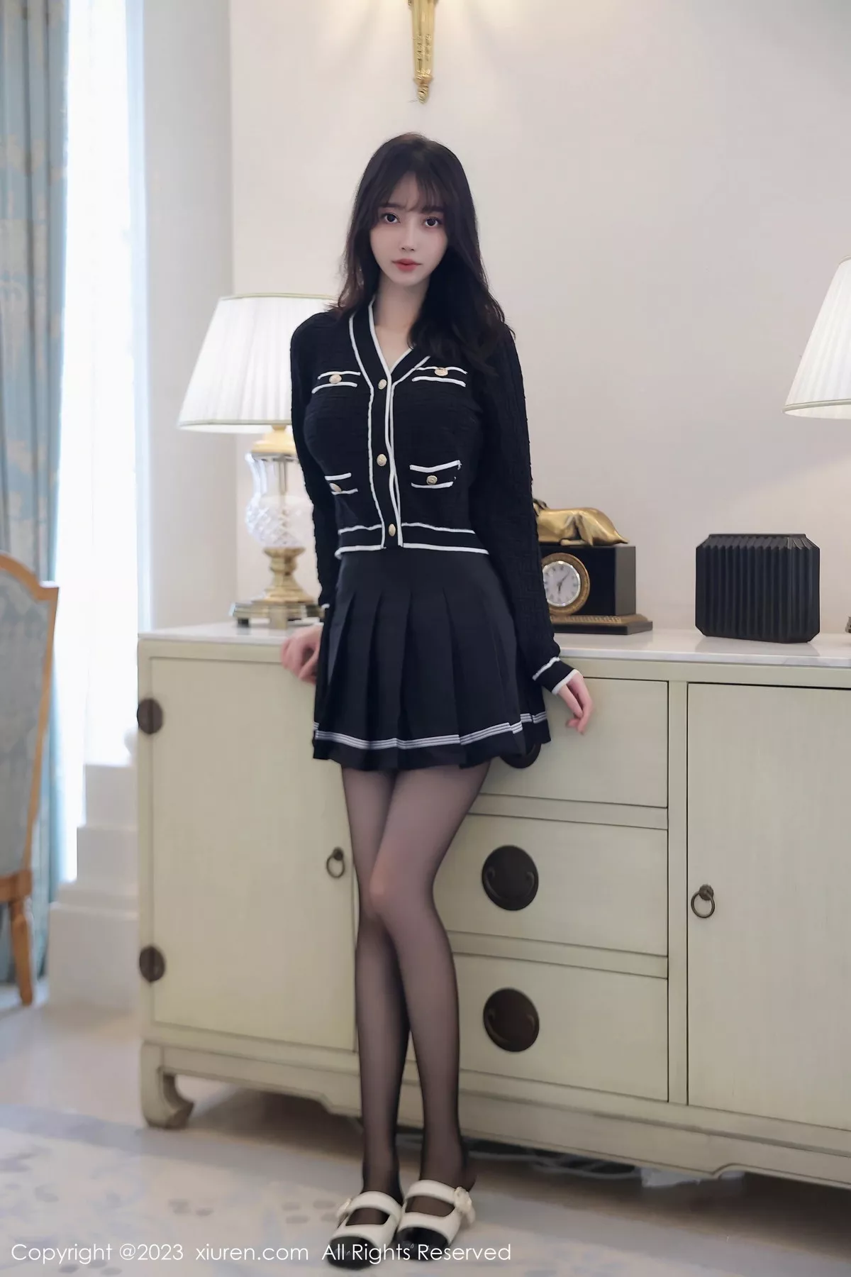 [XiuRen秀人网] 2023.08.25 No.7287 玥儿玥er 黑丝美腿 [82P] NO.1