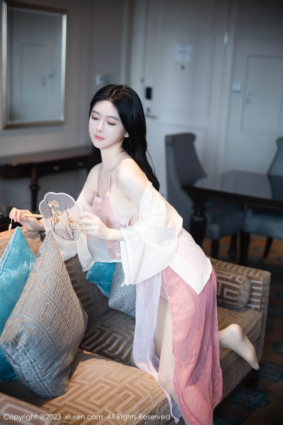 [XiuRen秀人网] 2023.08.25 No.7290 幼幼 古装美腿 [88P] NO.7