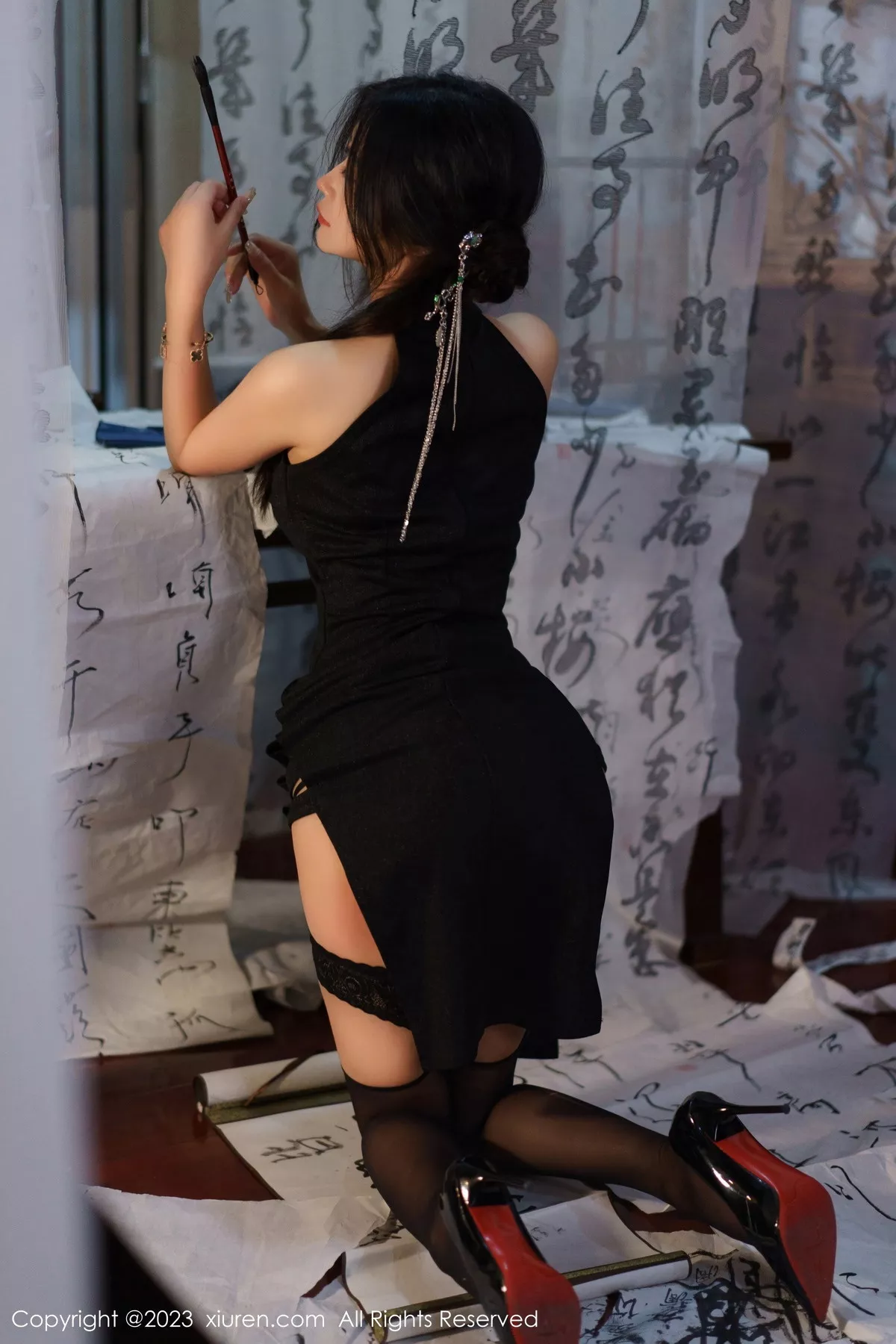 [XiuRen秀人网] 2023.08.25 No.7284 laura阿姣 黑丝美腿 [64P] NO.12