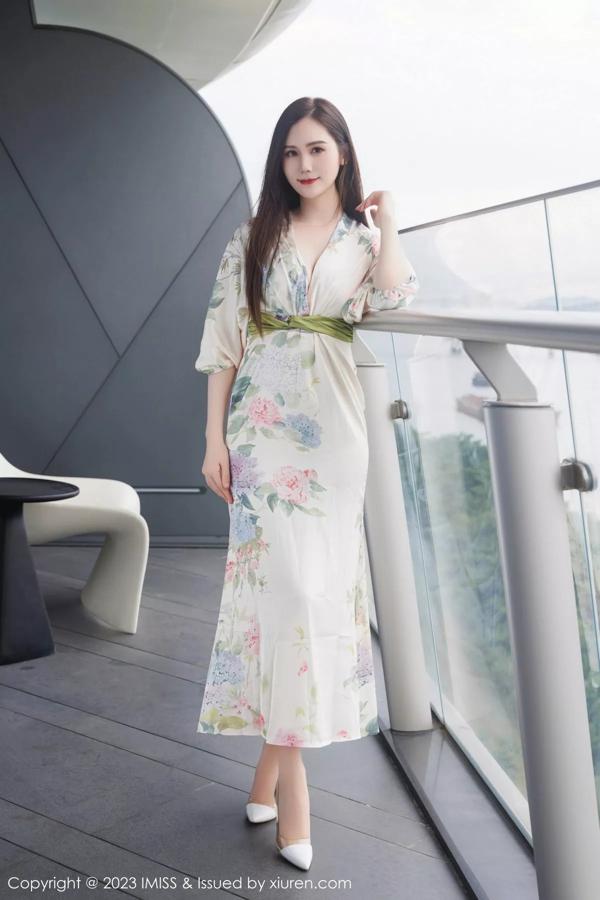[IMISS爱蜜社] 2023.08.28 VOL.745 SISY思 长裙美腿 [55P] NO.2