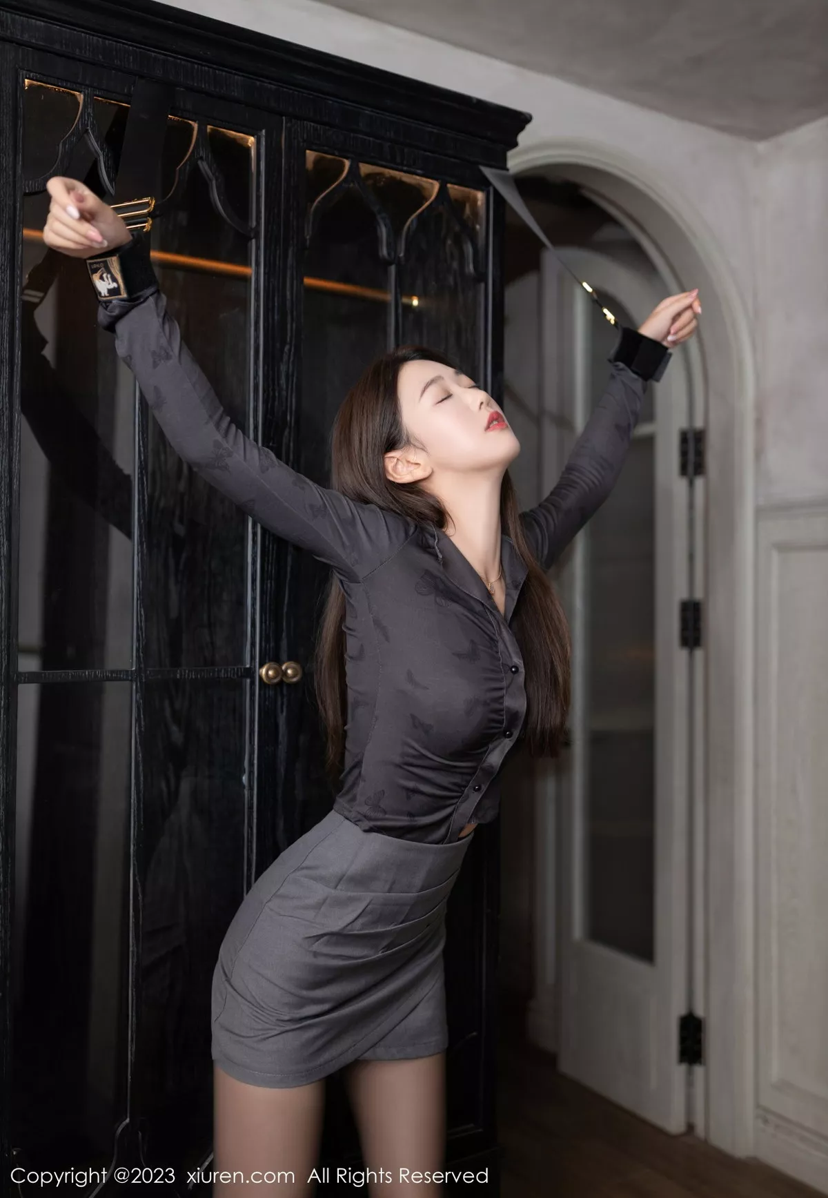 [XiuRen秀人网] 2023.08.28 No.7298 唐安琪 短裙美腿 [80P] NO.4