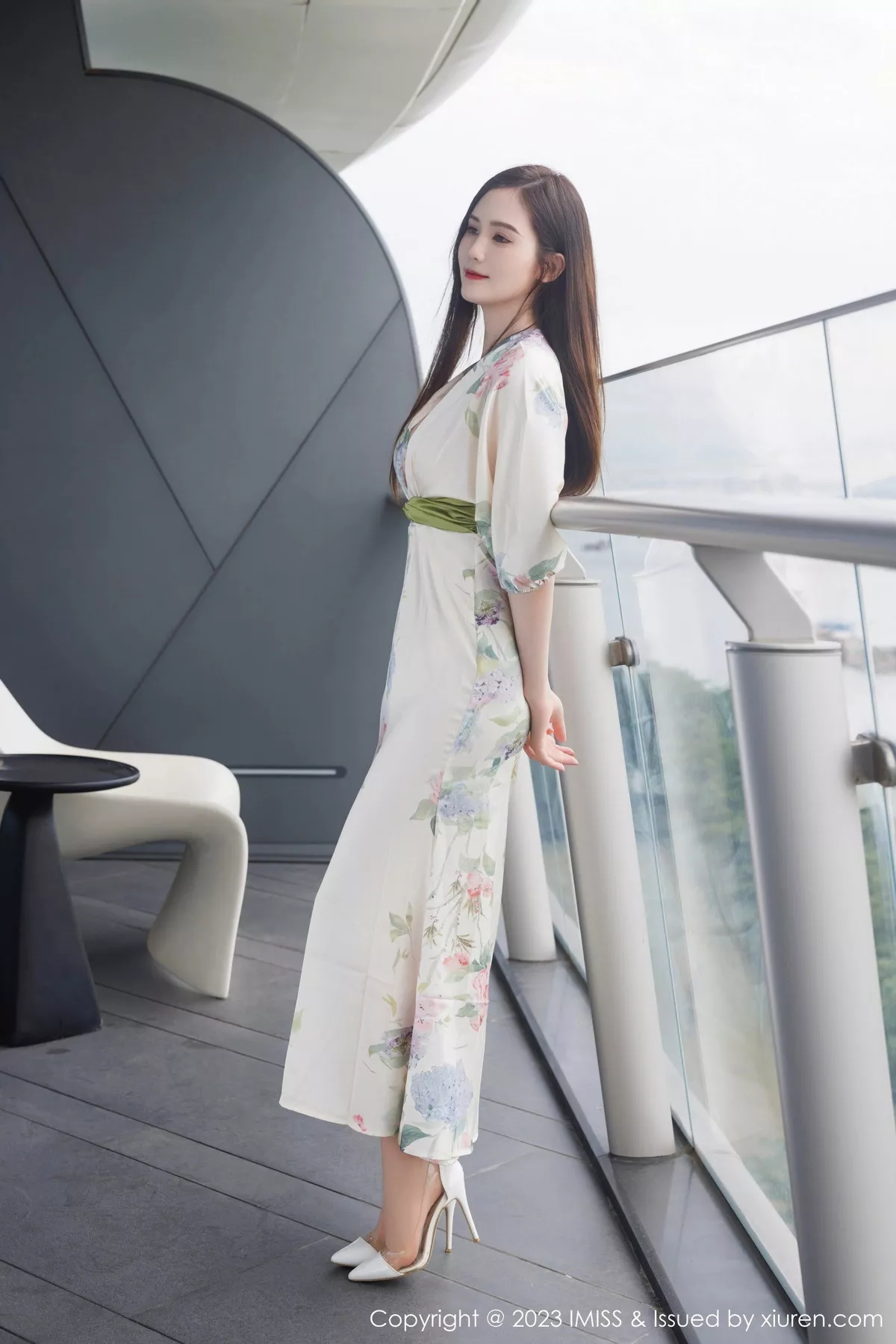 [IMISS爱蜜社] 2023.08.28 VOL.745 SISY思 长裙美腿 [55P] NO.1