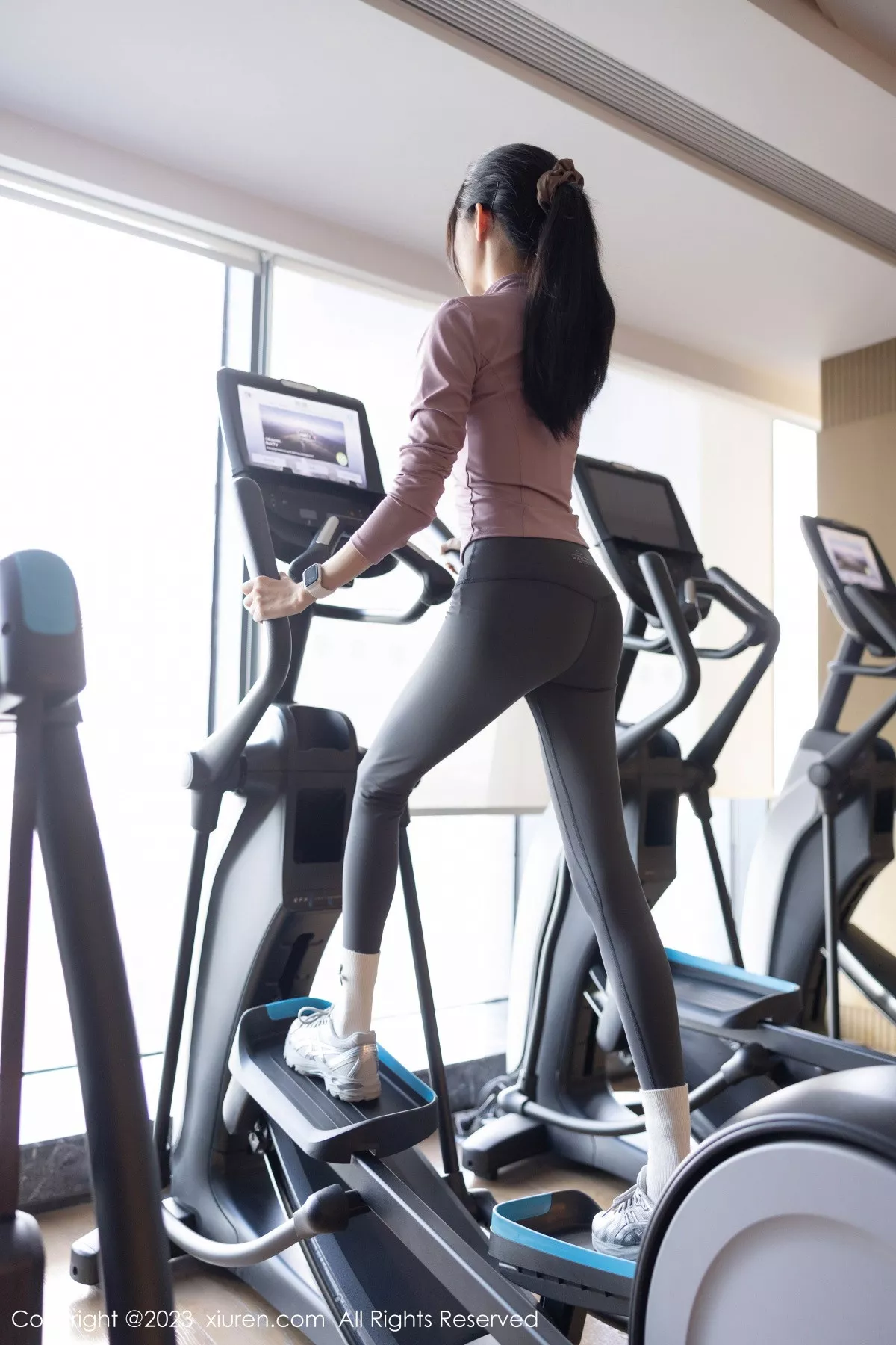 [XiuRen秀人网] 2023.09.25 No.7438 程程程- 运动美腿 [84P] NO.1