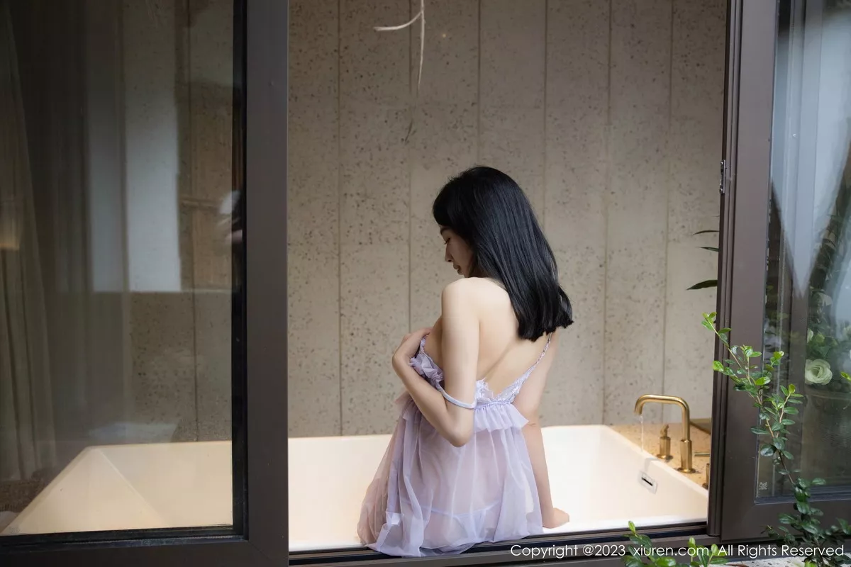 [XiuRen秀人网] 2023.09.27 No.7451 糖豆sisi 睡裙美腿 [56P] NO.8