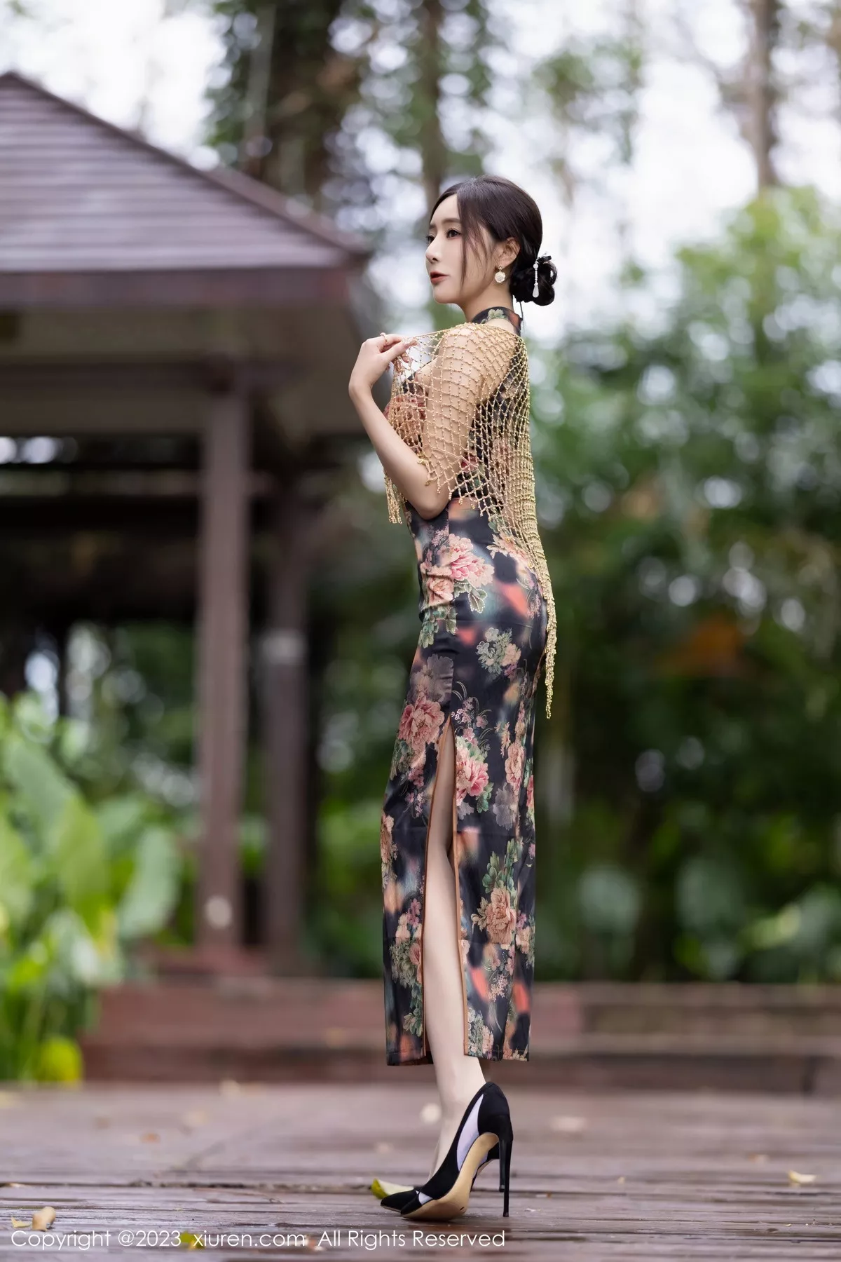 [XiuRen秀人网] 2023.10.11 No.7495 王馨瑶yanni 美腿旗袍 [81P] NO.9