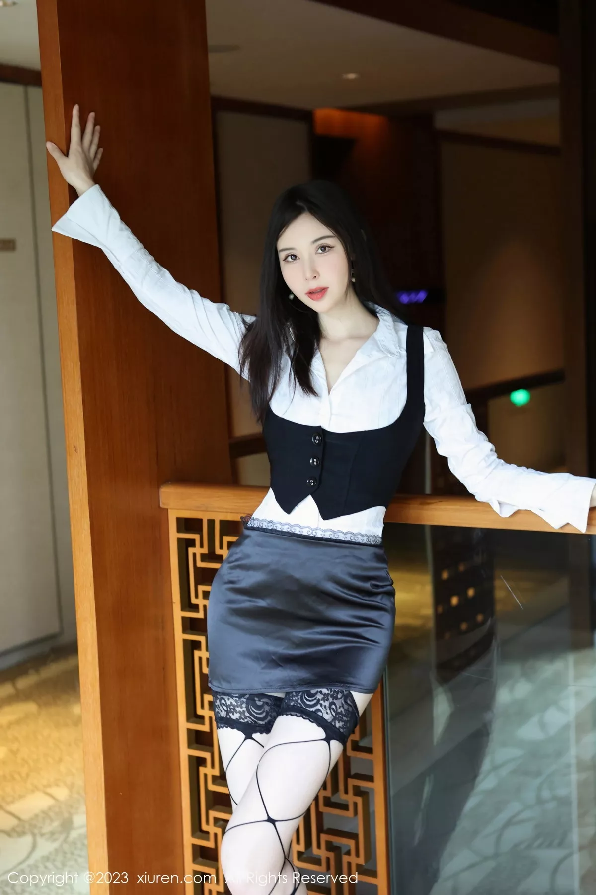 [XiuRen秀人网] 2023.10.18 No.7525 曼柔 妩媚美腿 [78P] NO.1