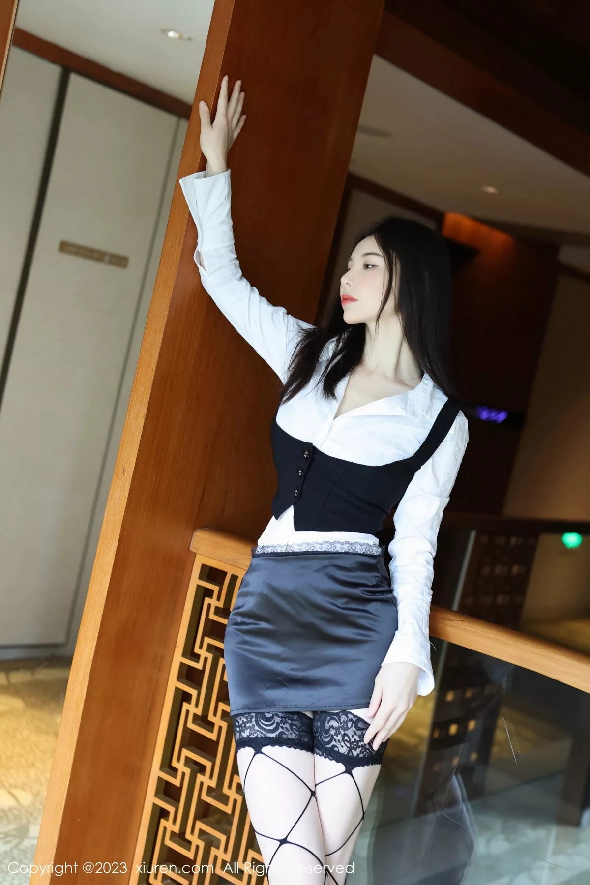 [XiuRen秀人网] 2023.10.18 No.7525 曼柔 妩媚美腿 [78P] NO.2