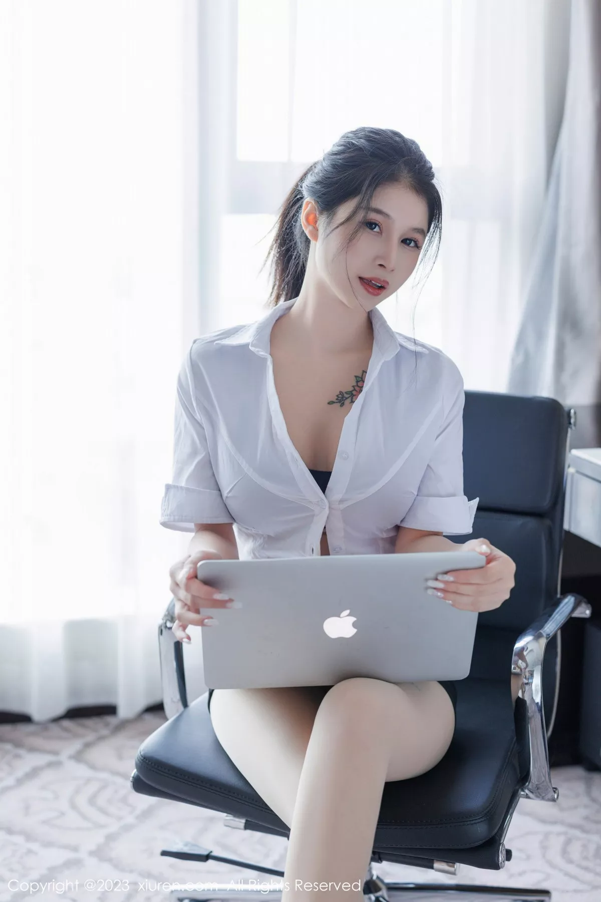 [XiuRen秀人网] 2023.09.19 No.7406 灵诗怡 短裙美腿 [45P] NO.3