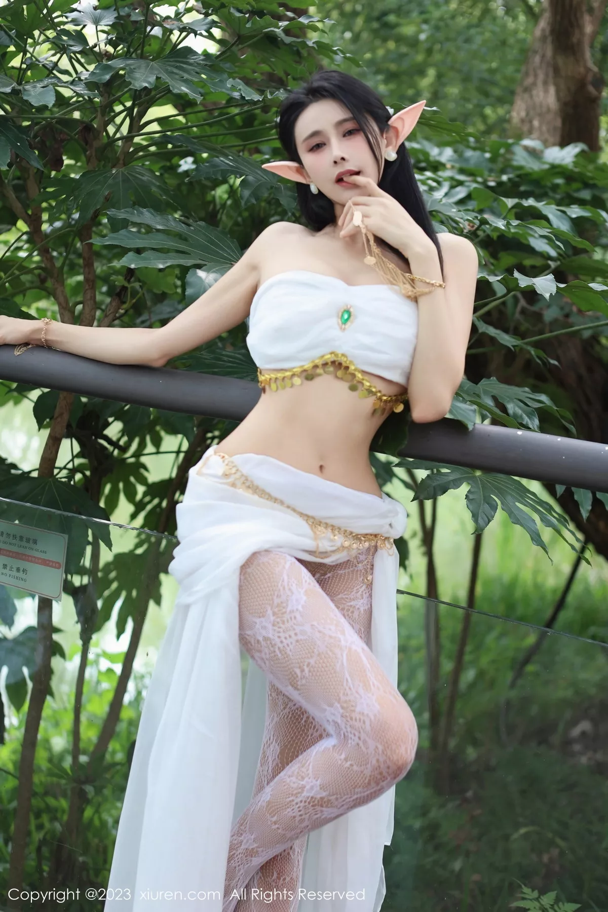 [XiuRen秀人网] 2023.11.02 No.7598 草莓mm 美腿户外 [70P] NO.8