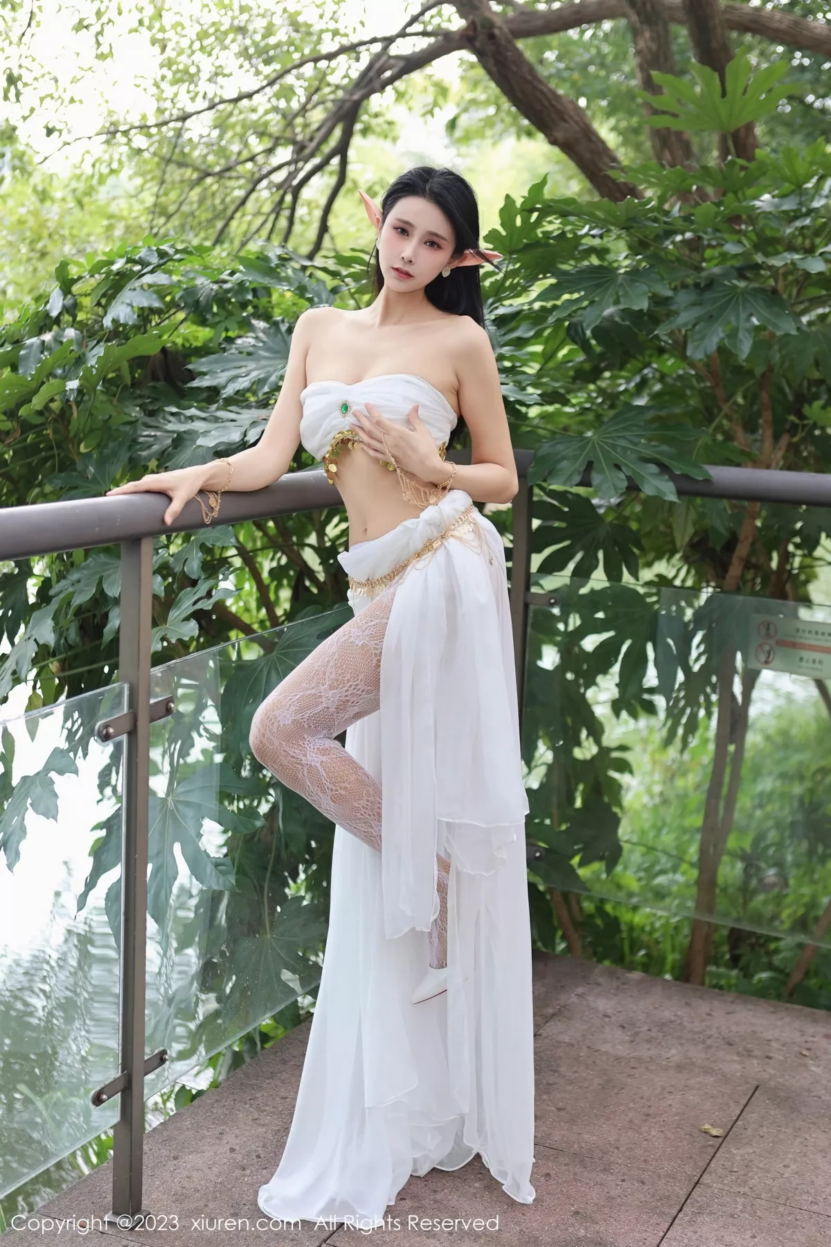 [XiuRen秀人网] 2023.11.02 No.7598 草莓mm 美腿户外 [70P] NO.1