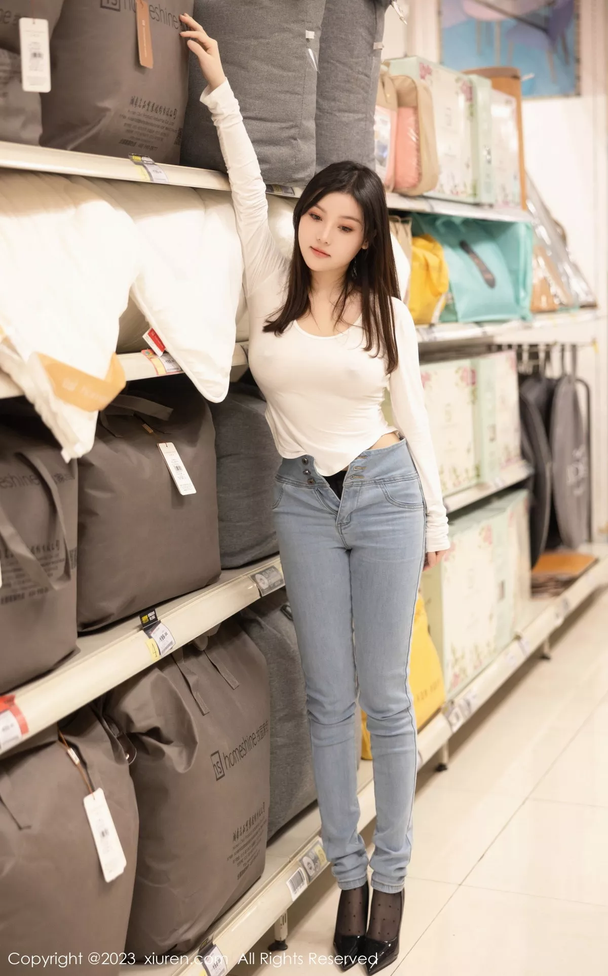 [XiuRen秀人网] 2023.11.03 No.7616 豆瓣酱 牛仔裤美腿 [84P] NO.8