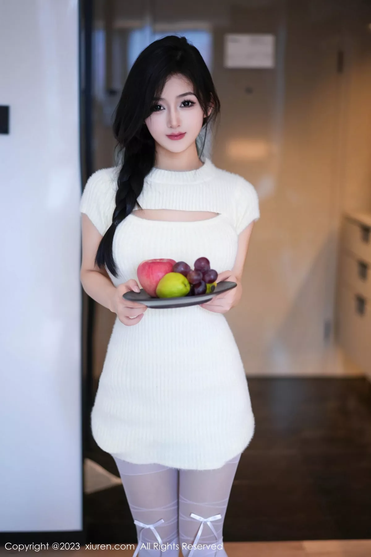 [XiuRen秀人网] 2023.10.20 No.7541 谭小灵 丝袜美腿 [93P] NO.1