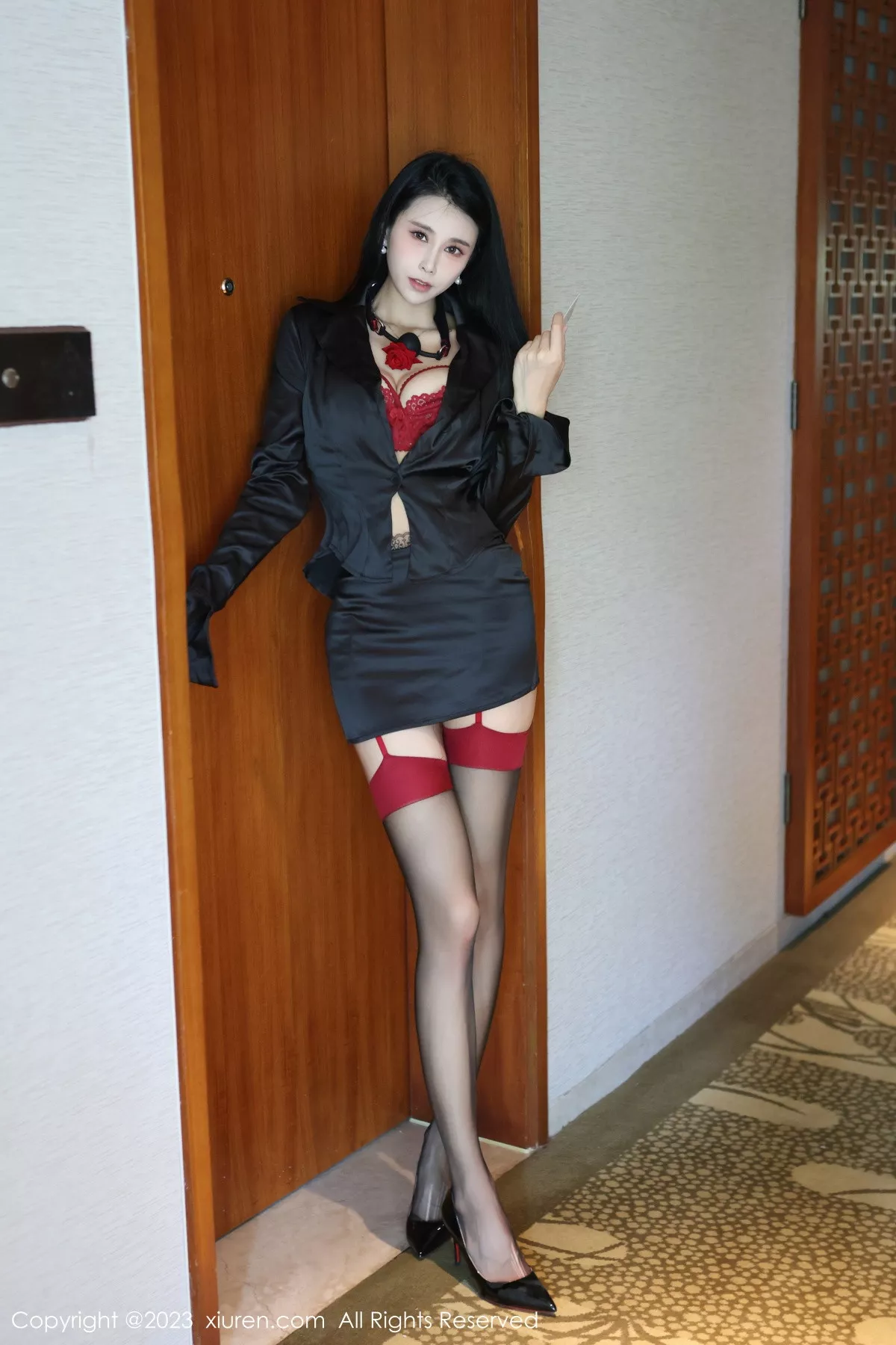 [XiuRen秀人网] 2023.11.08 No.7630 草莓mm 黑丝美腿 [69P] NO.11