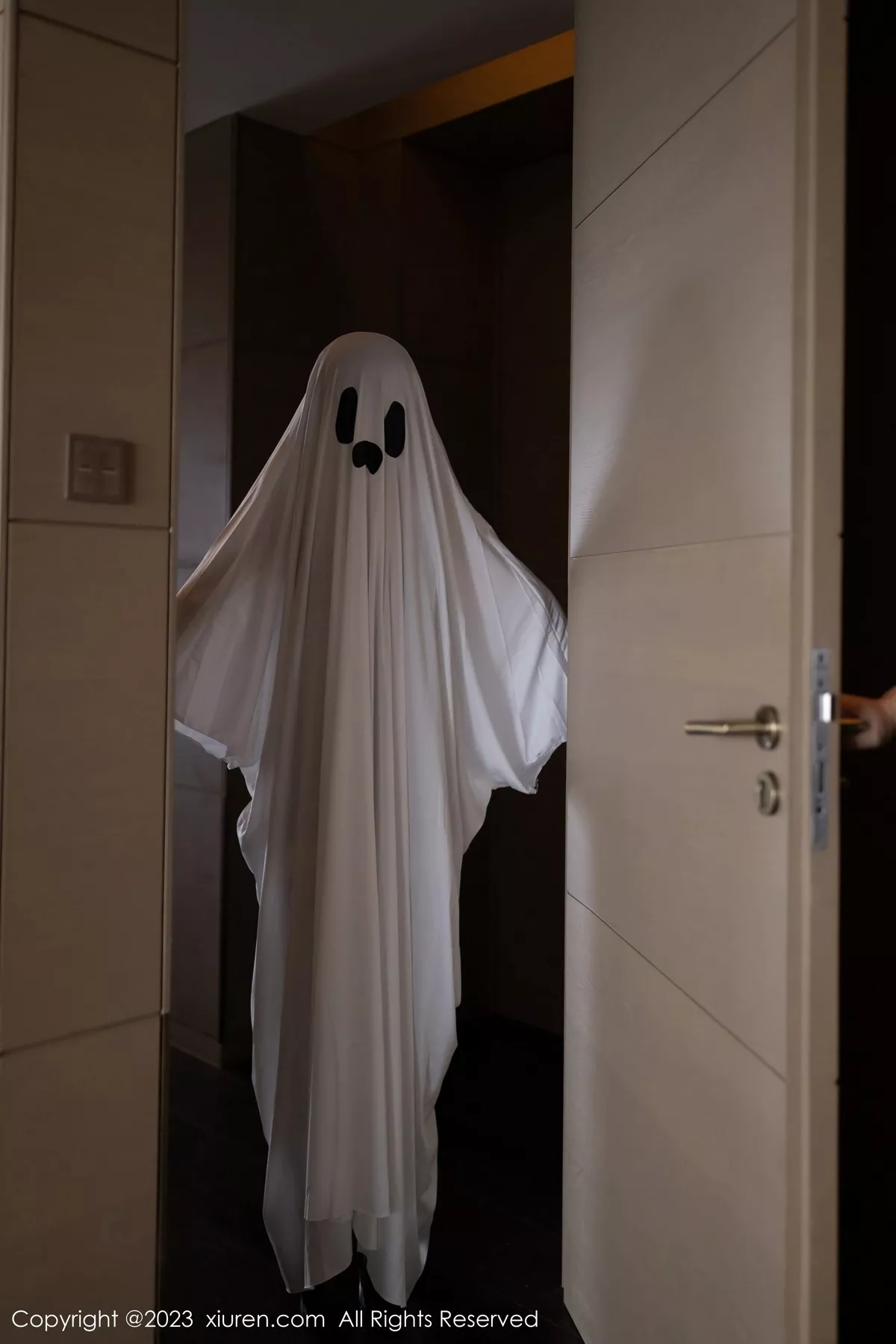 [XiuRen秀人网] 2023.11.10 No.7649 幼幼 黑丝美腿 [80P] NO.1