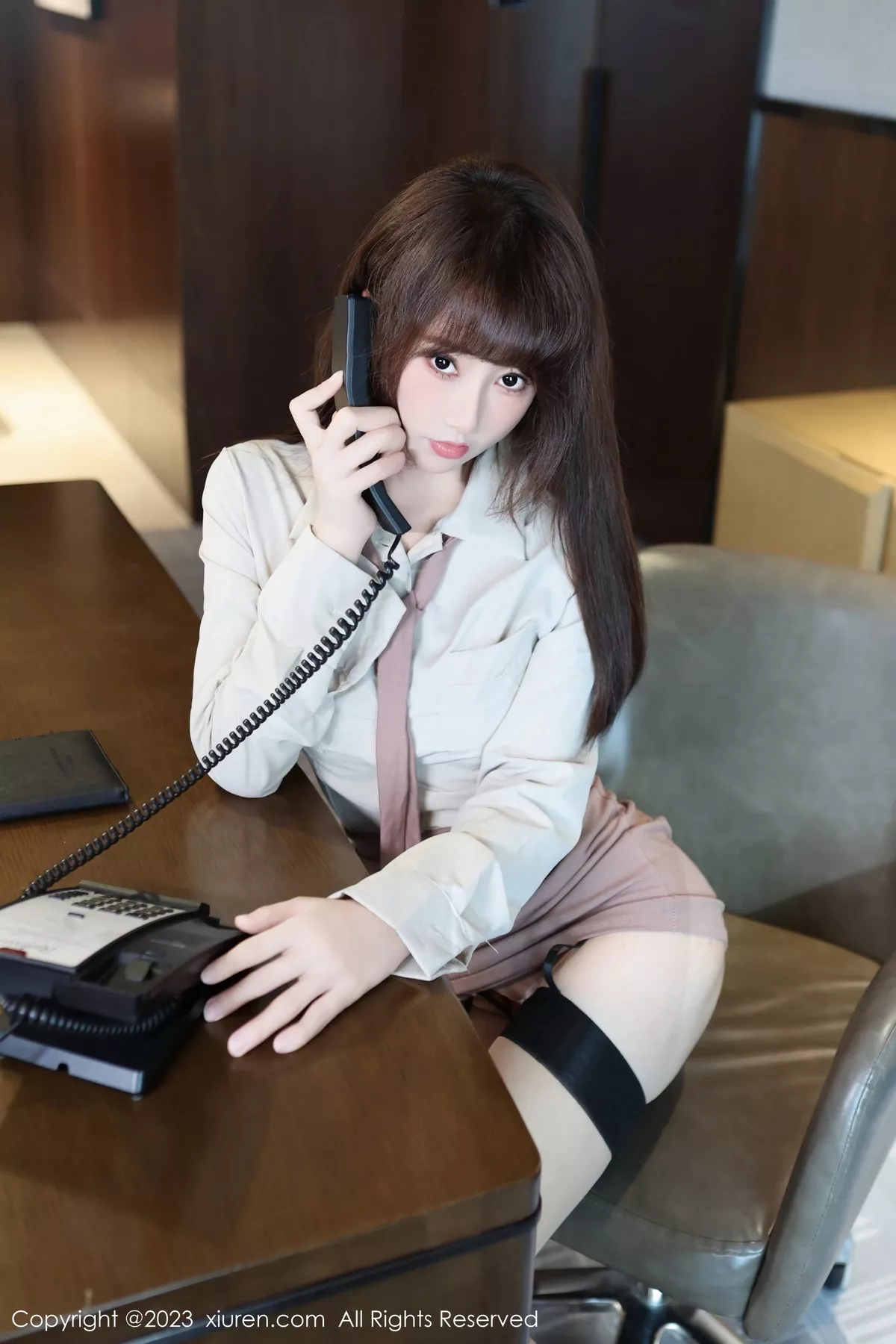 [XiuRen秀人网] 2023.11.10 No.7643 白笑笑 短裙美腿 [82P] NO.5