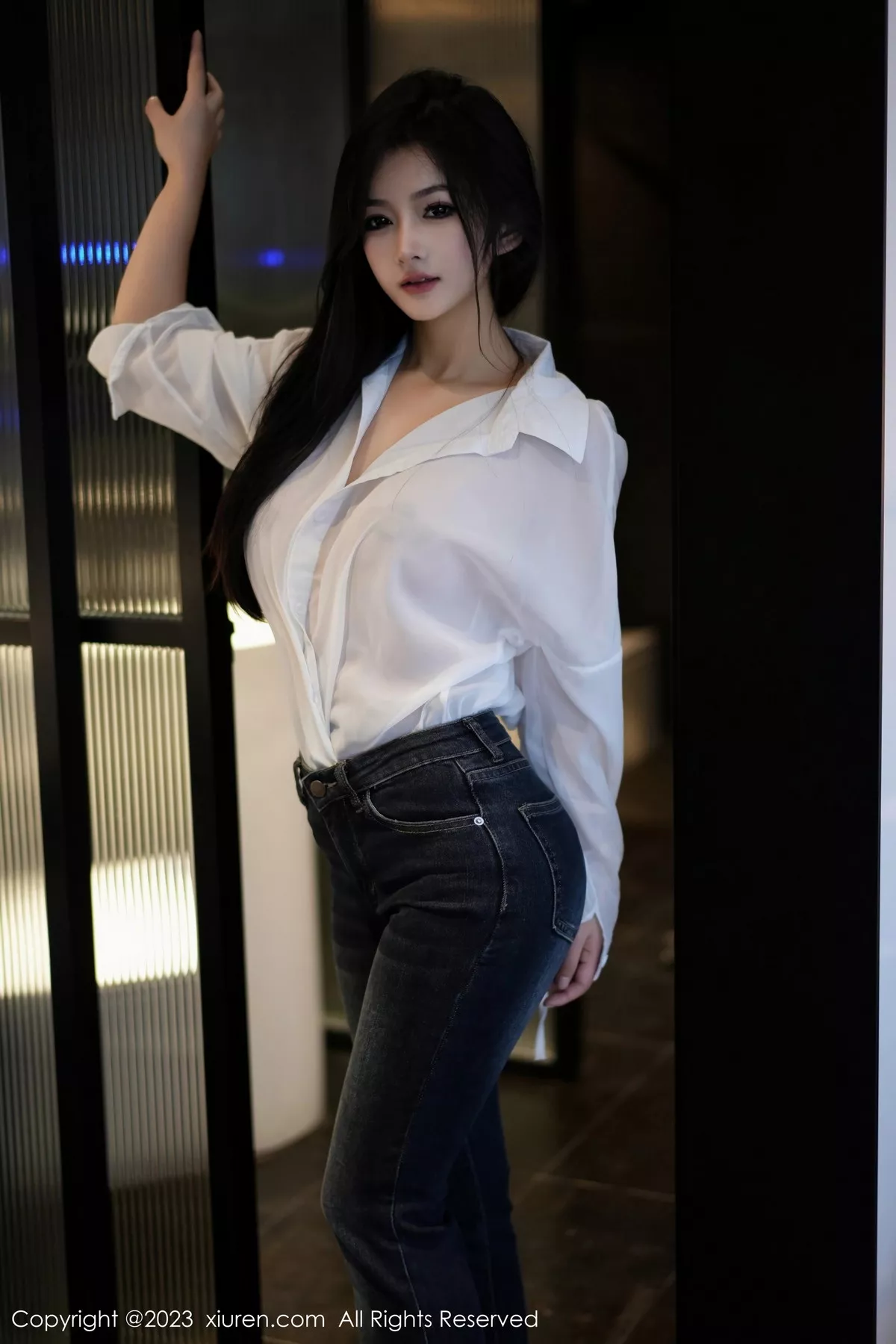 [XiuRen秀人网] 2023.11.10 No.7645 谭小灵 牛仔裤美腿 [106P] NO.3