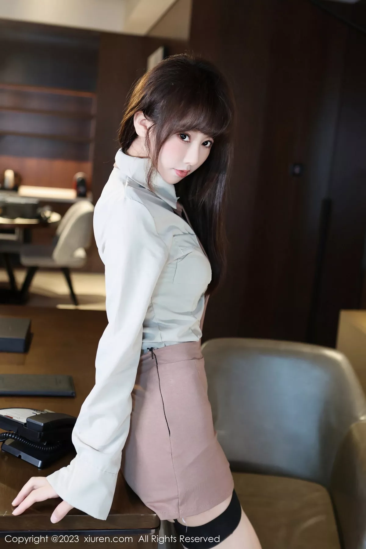 [XiuRen秀人网] 2023.11.10 No.7643 白笑笑 短裙美腿 [82P] NO.9