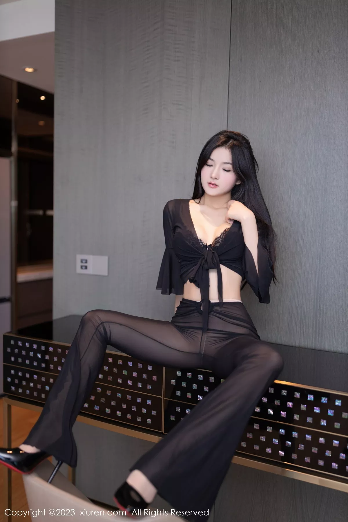 [XiuRen秀人网] 2023.11.14 No.7660 谭小灵 黑丝美腿 [80P] NO.8