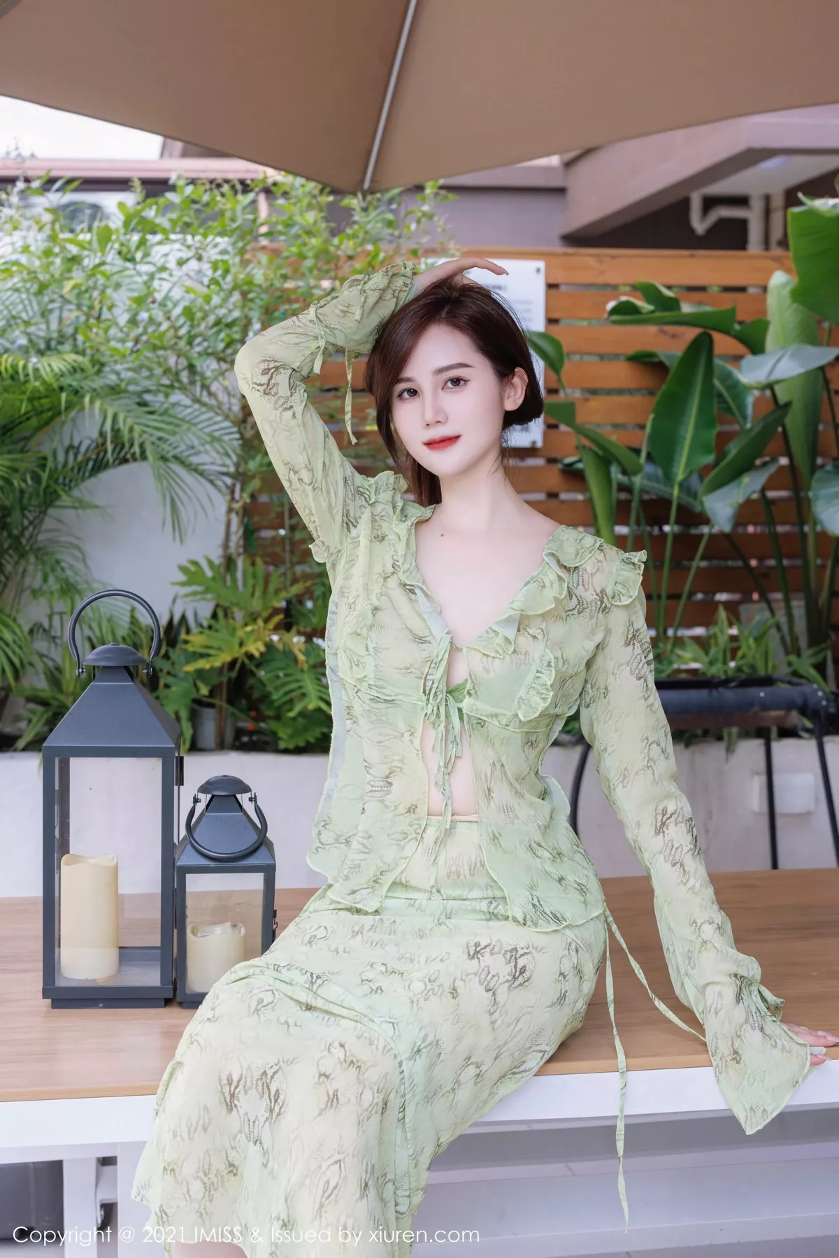 [IMISS爱蜜社] 2023.10.23 VOL.758 sisy思 美腿长裙 [40P] NO.5