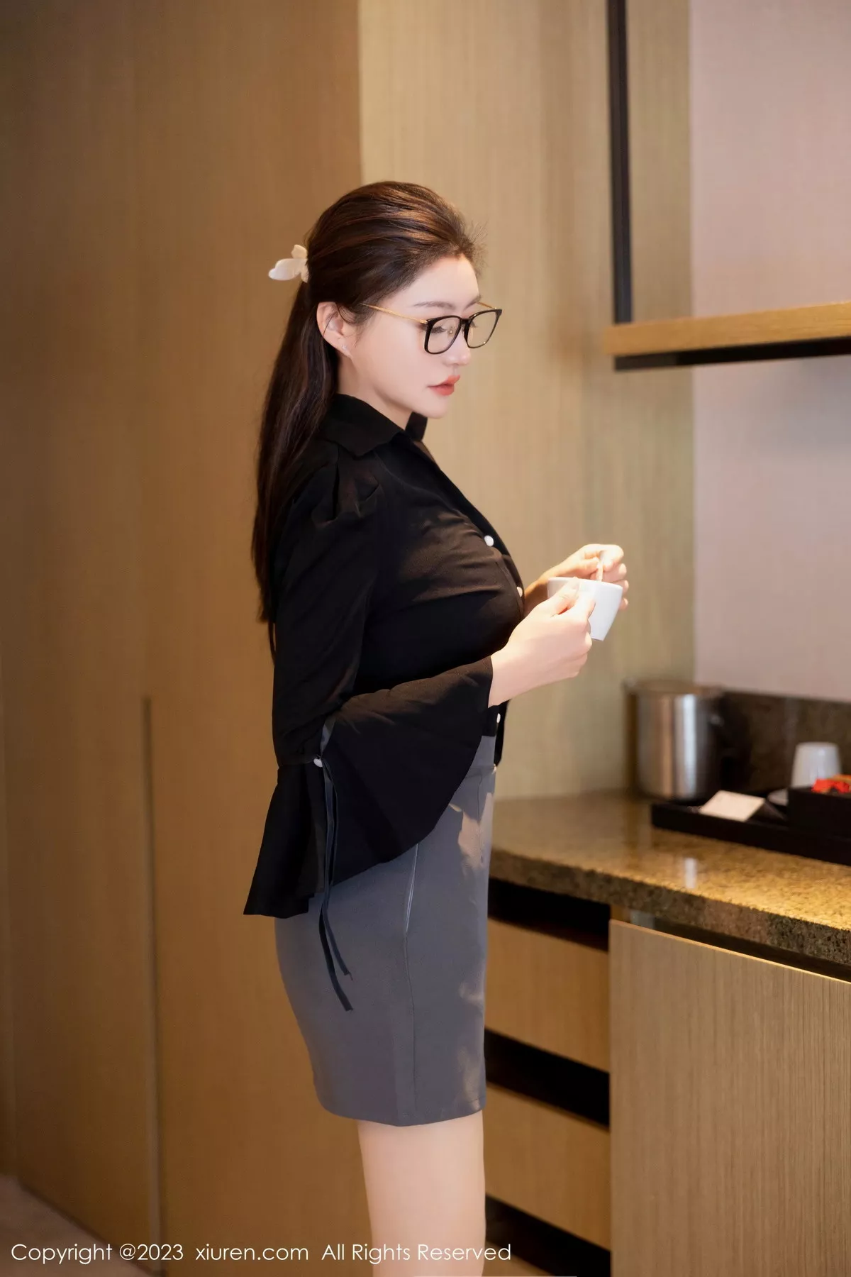 [XiuRen秀人网] 2023.10.23 No.7549 唐宁宁 短裙美腿 [85P] NO.1