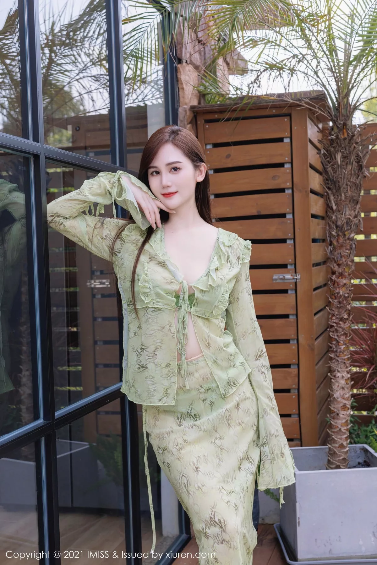 [IMISS爱蜜社] 2023.10.23 VOL.758 sisy思 美腿长裙 [40P] NO.12