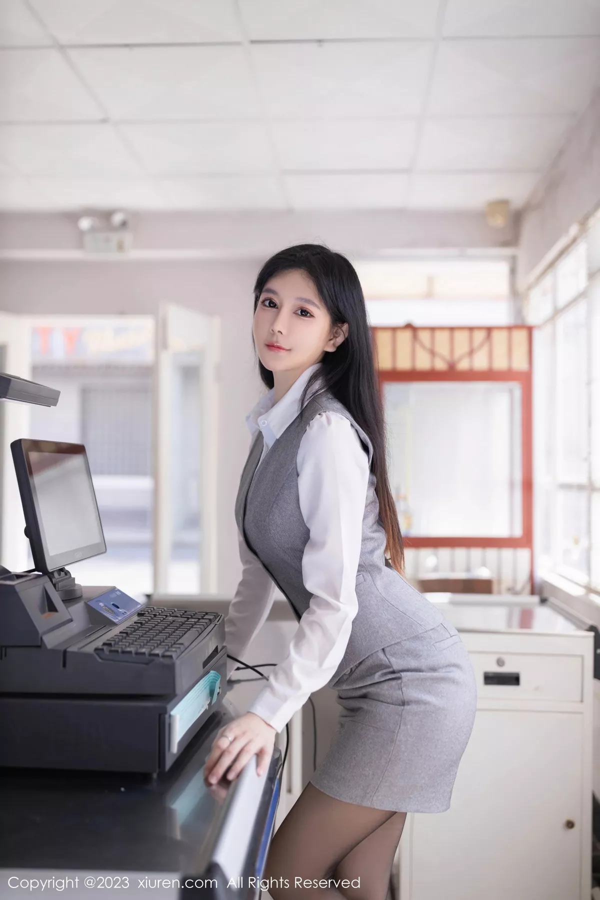 [XiuRen秀人网] 2023.11.17 No.7684 幼幼 制服美腿 [80P] NO.2