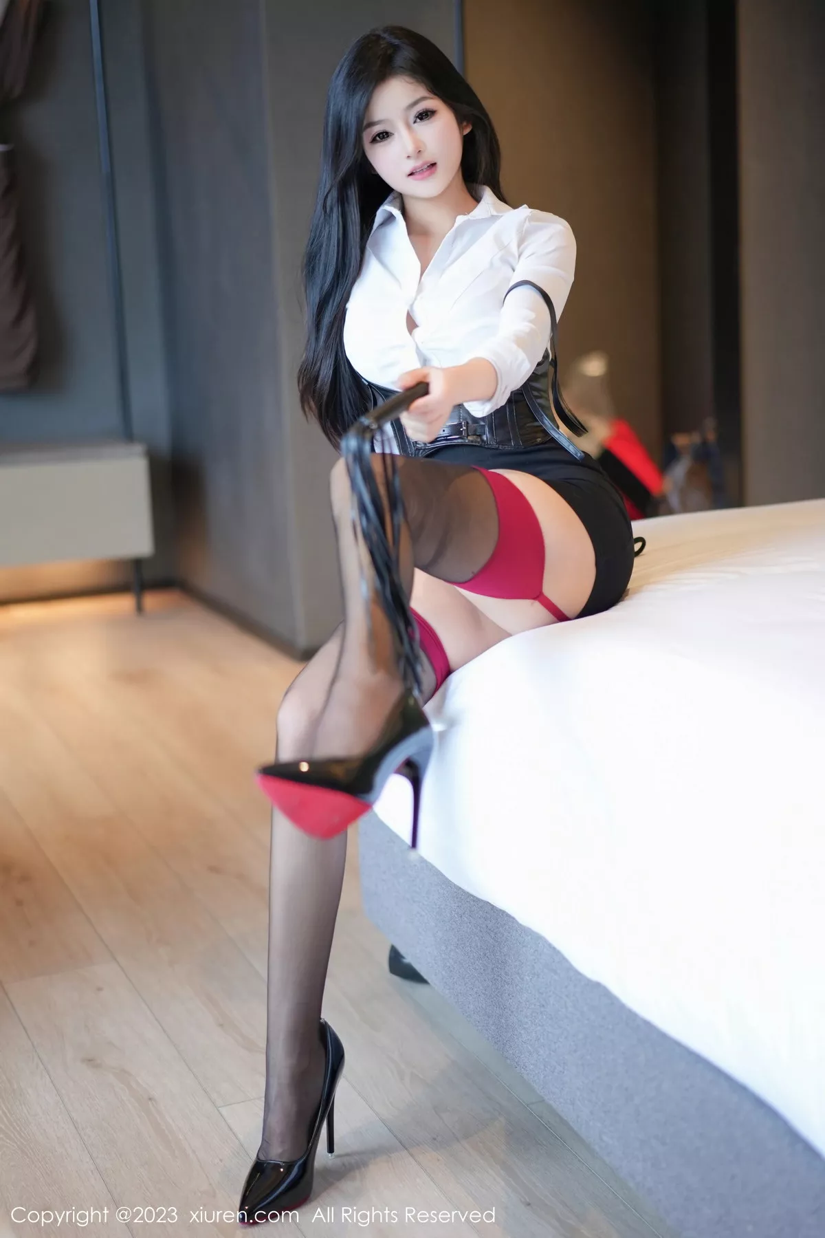 [XiuRen秀人网] 2023.11.17 No.7678 谭小灵 短裙美腿 [99P] NO.12