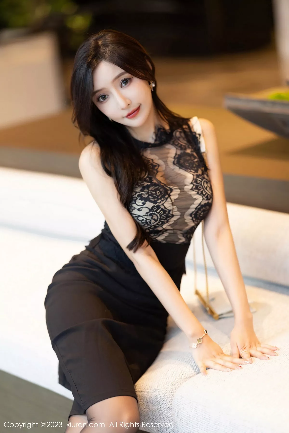 [XiuRen秀人网] 2023.10.26 No.7568 王馨瑶yanni 黑丝美腿 [91P] NO.6