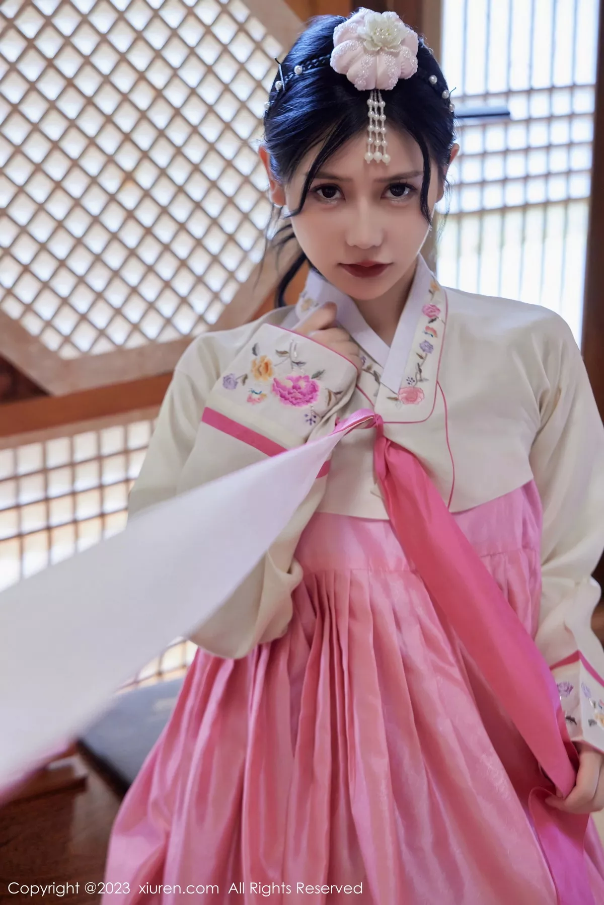 [XiuRen秀人网] 2023.10.26 No.7564 尹甜甜 济州岛旅拍 [69P] NO.7