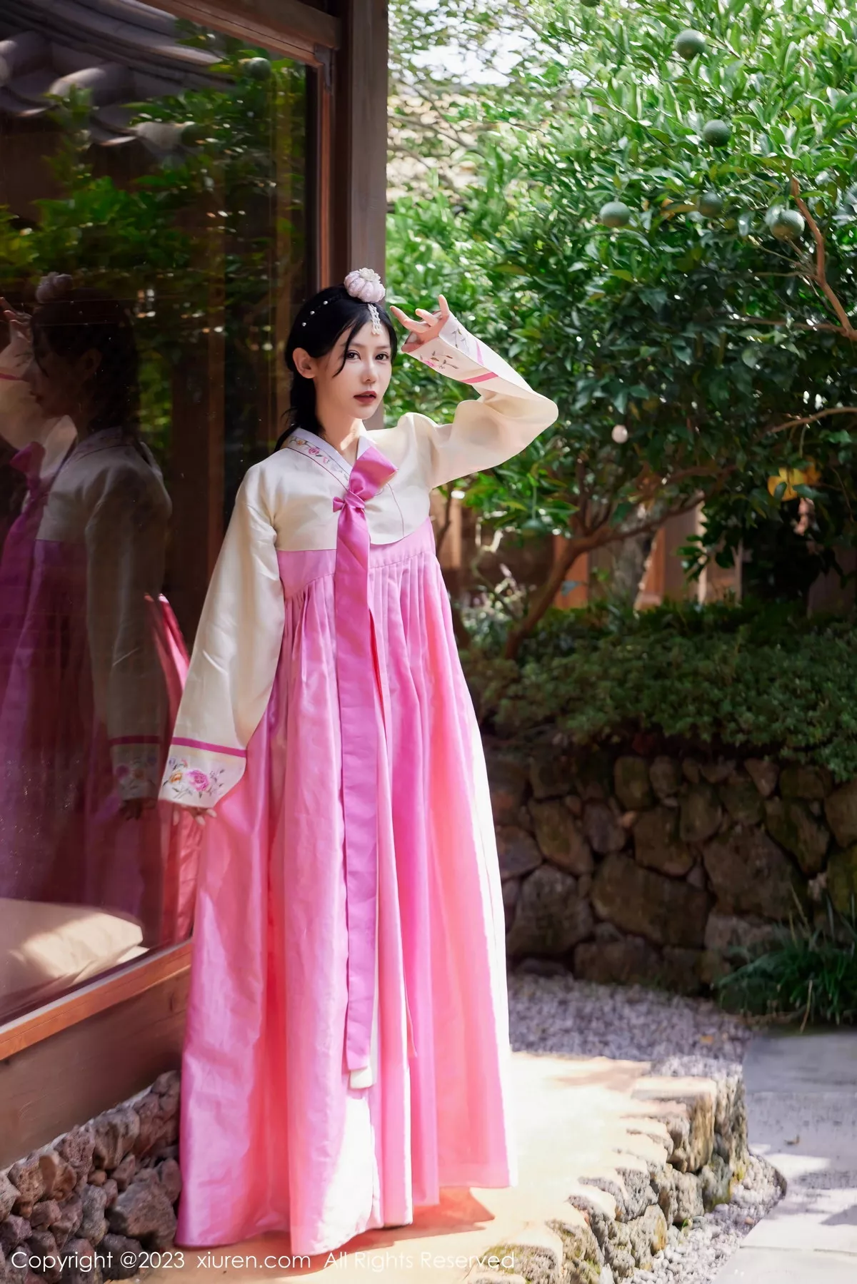 [XiuRen秀人网] 2023.10.26 No.7564 尹甜甜 济州岛旅拍 [69P] NO.1