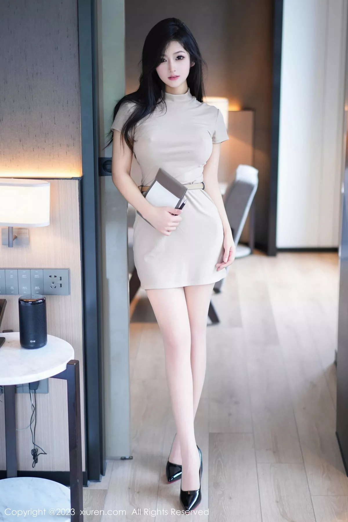 [XiuRen秀人网] 2023.10.27 No.7572 谭小灵 妩媚美腿 [81P] NO.2