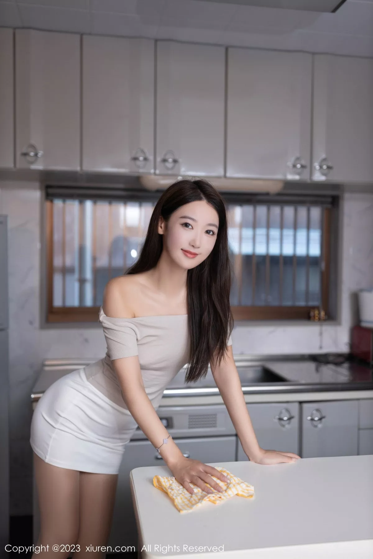 [XiuRen秀人网] 2023.11.20 No.7689 唐安琪 短裙美腿 [77P] NO.1